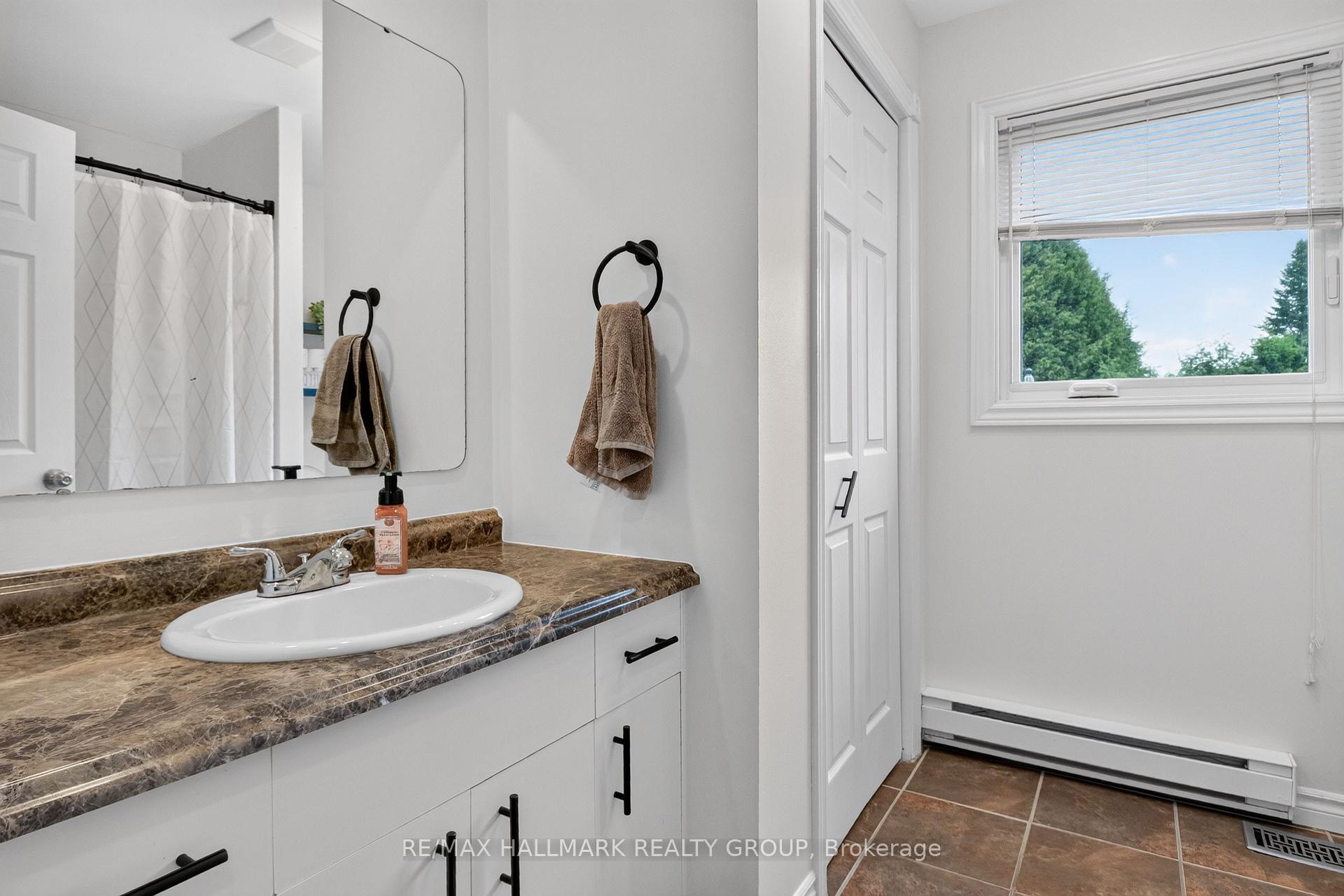 Photo 15 of Unit 26, 26 Monarch Crescent, Russell, Russell Twp — HOMEH