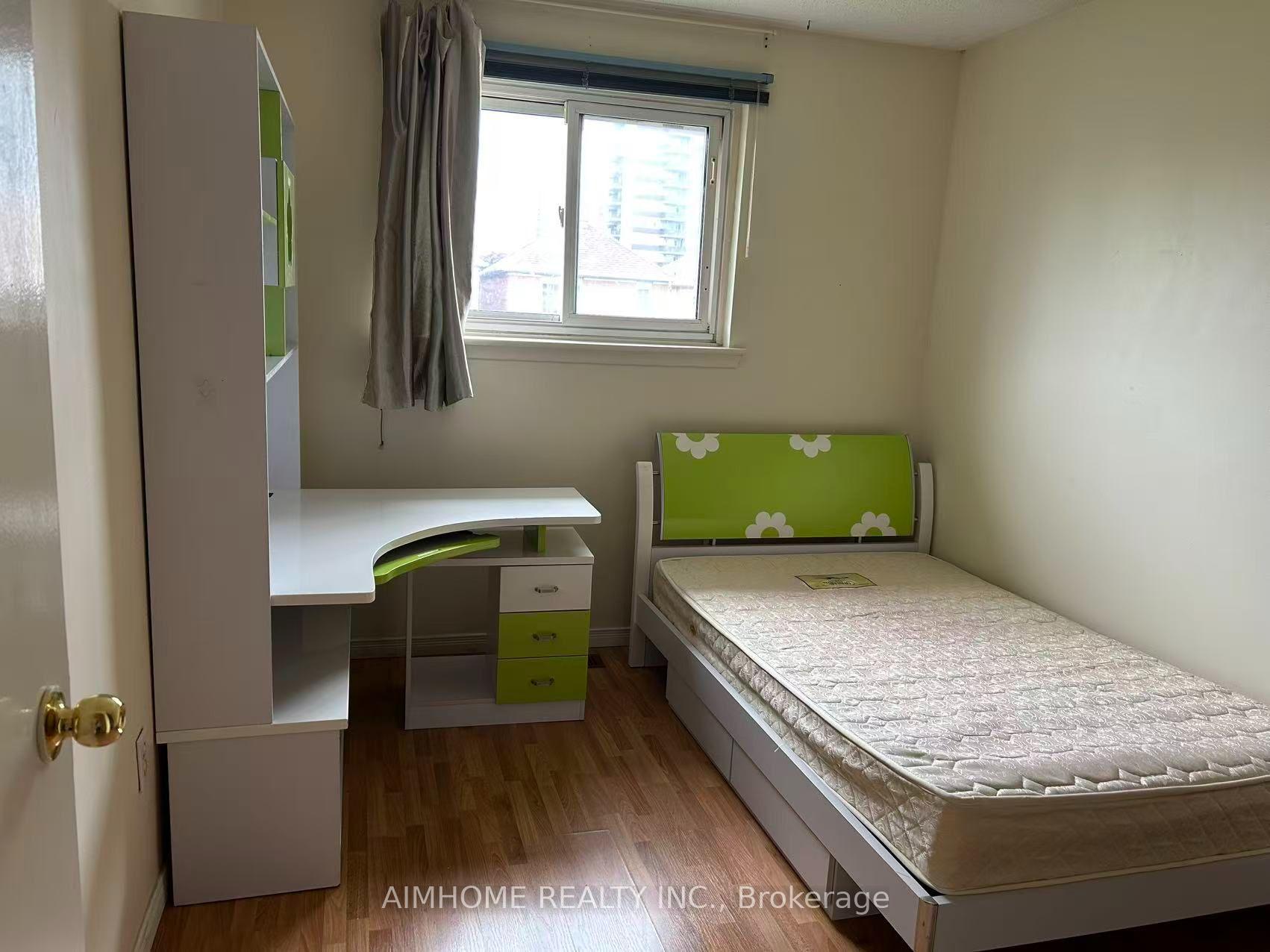 Photo 7 of Unit Upper, 17 Heatherside Drive, Scarborough, L'Amoreaux — HOMEH