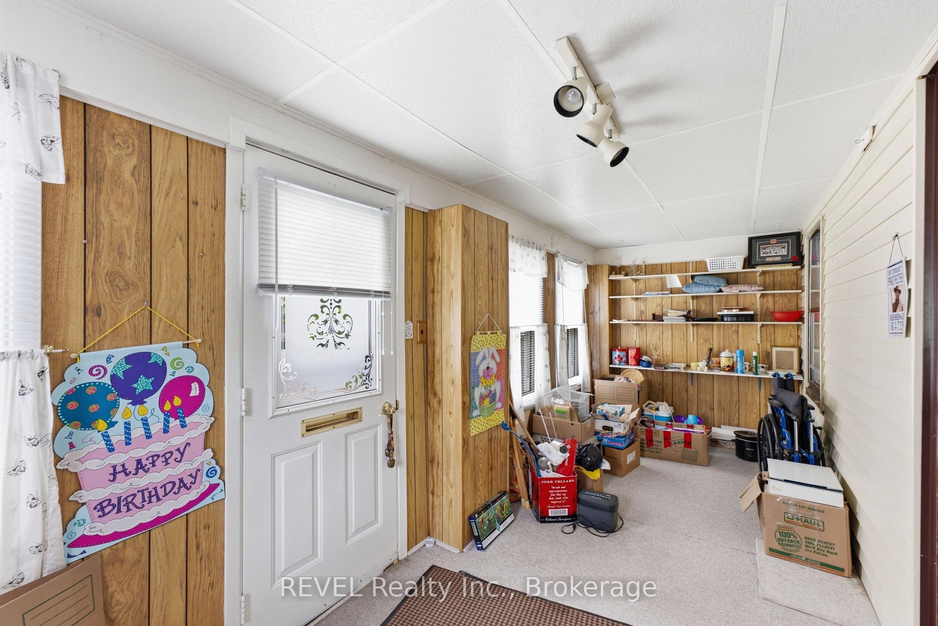 Photo 5 of 32 St Peter Street, St. Catharines, Burleigh Hill — HOMEH