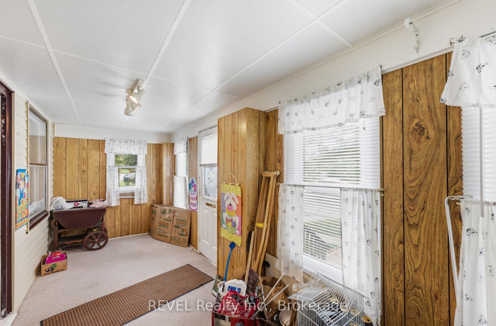 Photo 6 of 32 St Peter Street, St. Catharines, Burleigh Hill — HOMEH