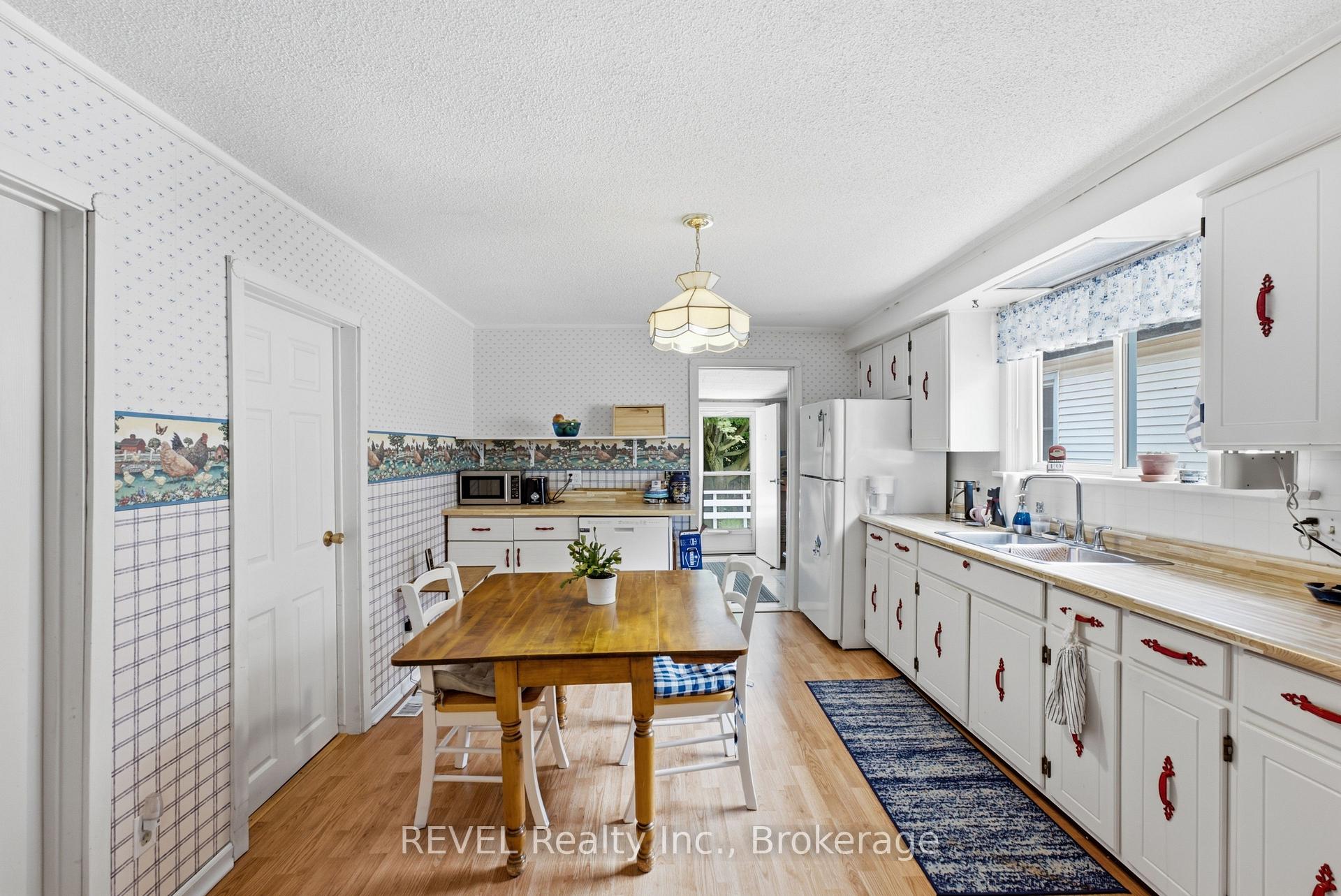 Photo 15 of 32 St Peter Street, St. Catharines, Burleigh Hill — HOMEH