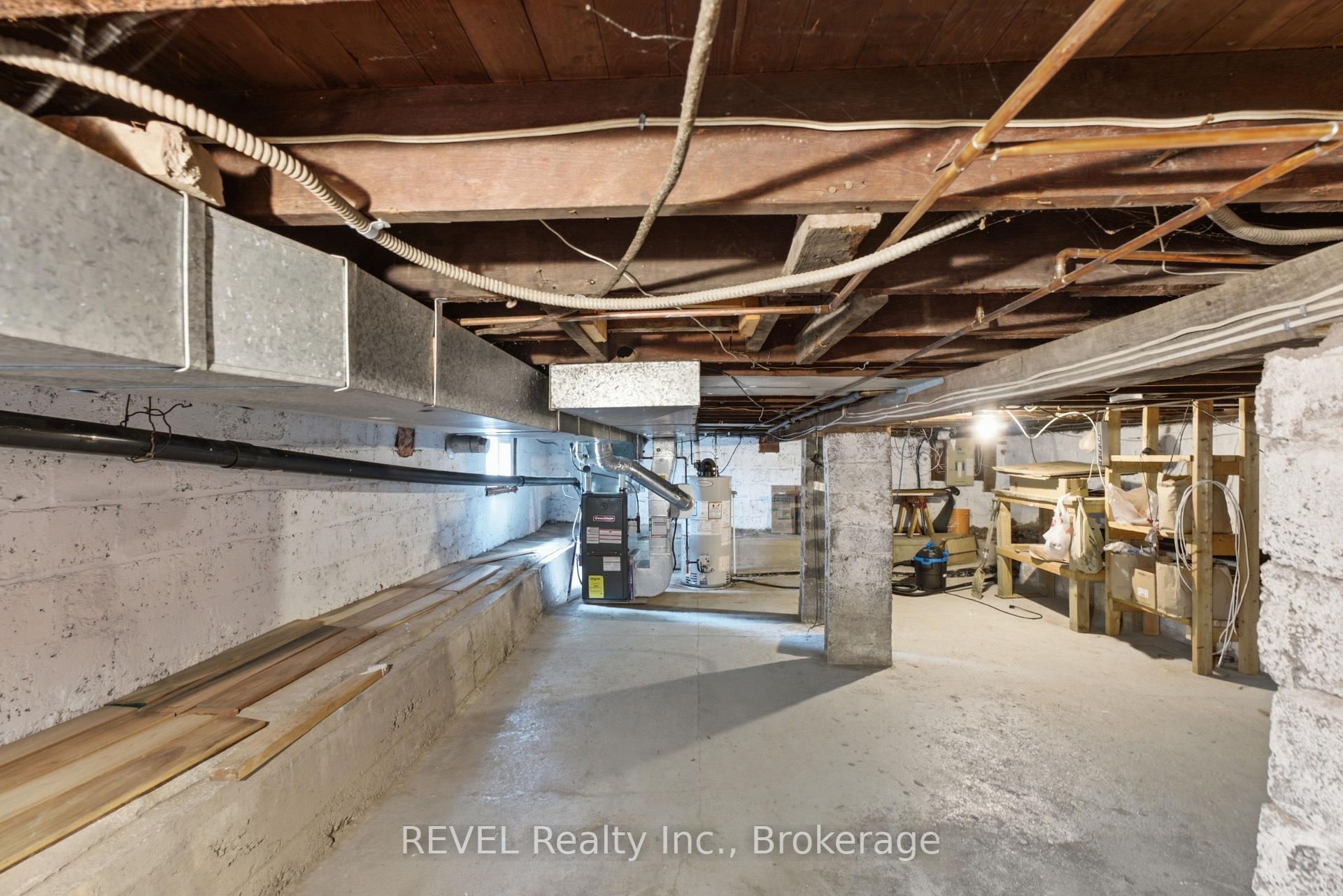 Photo 19 of 32 St Peter Street, St. Catharines, Burleigh Hill — HOMEH