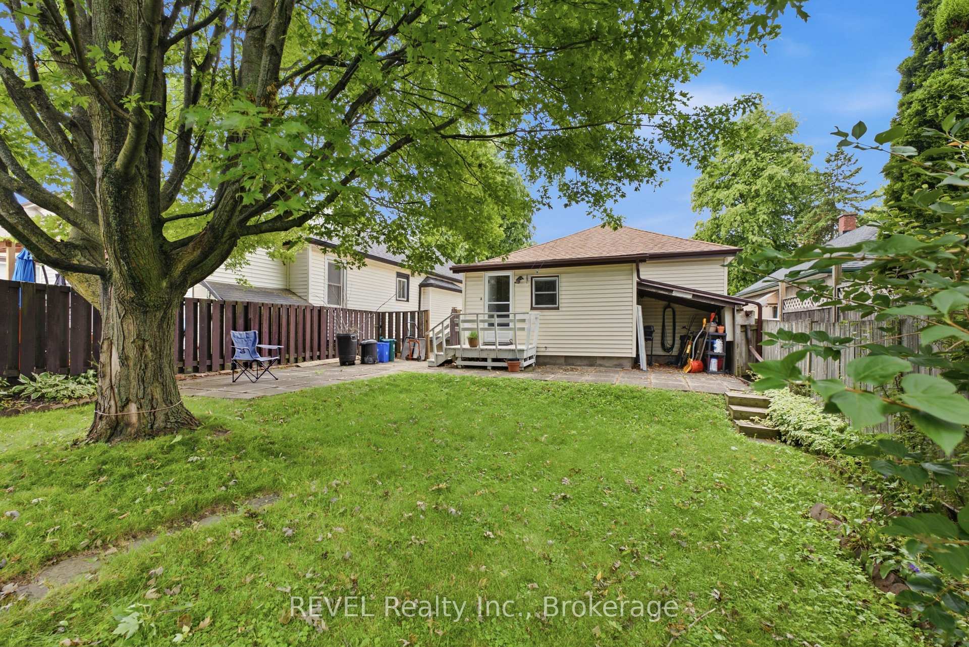 Photo 25 of 32 St Peter Street, St. Catharines, Burleigh Hill — HOMEH