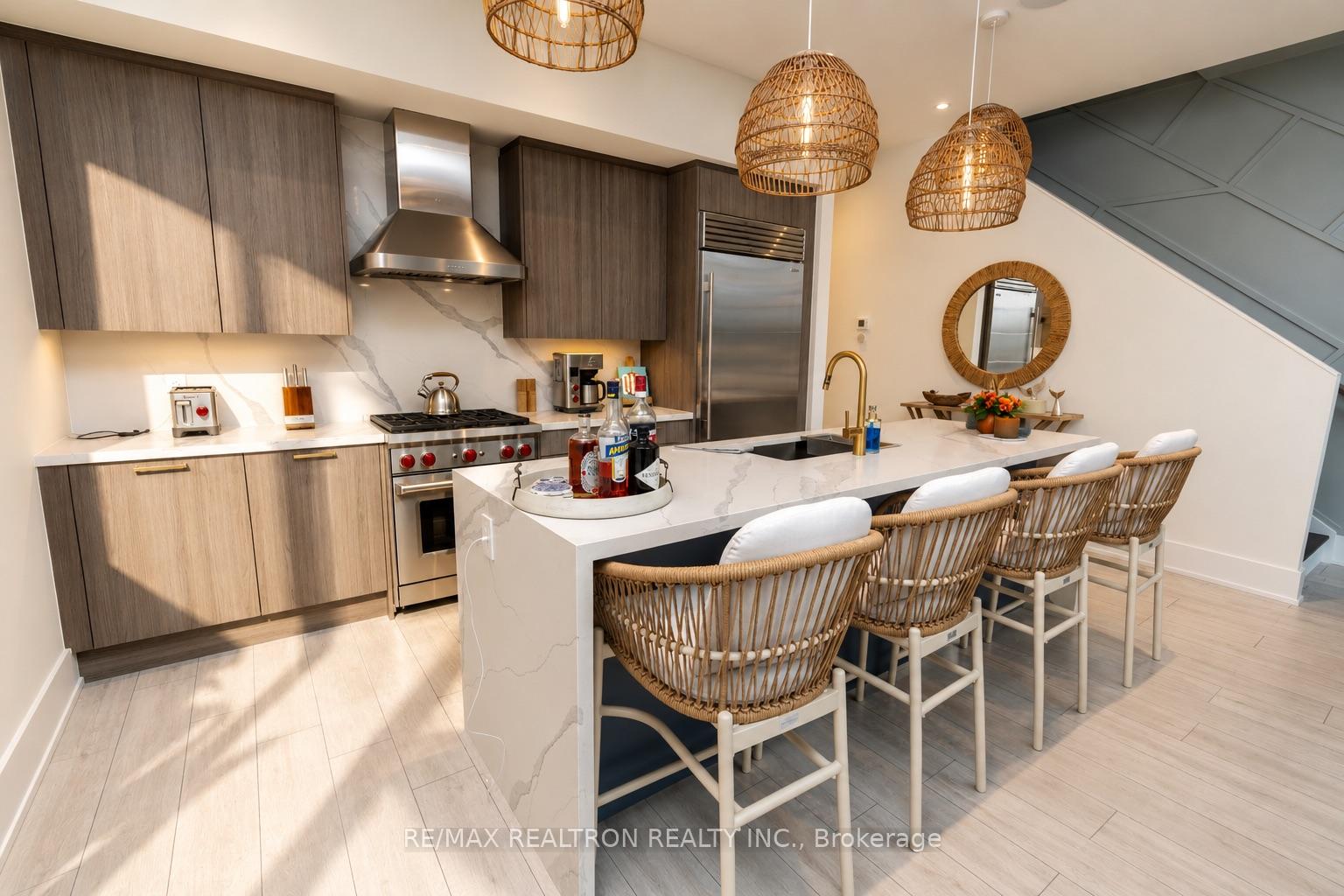Photo 6 of 3782 Ferretti Court, Innisfil, Rural Innisfil — HOMEH