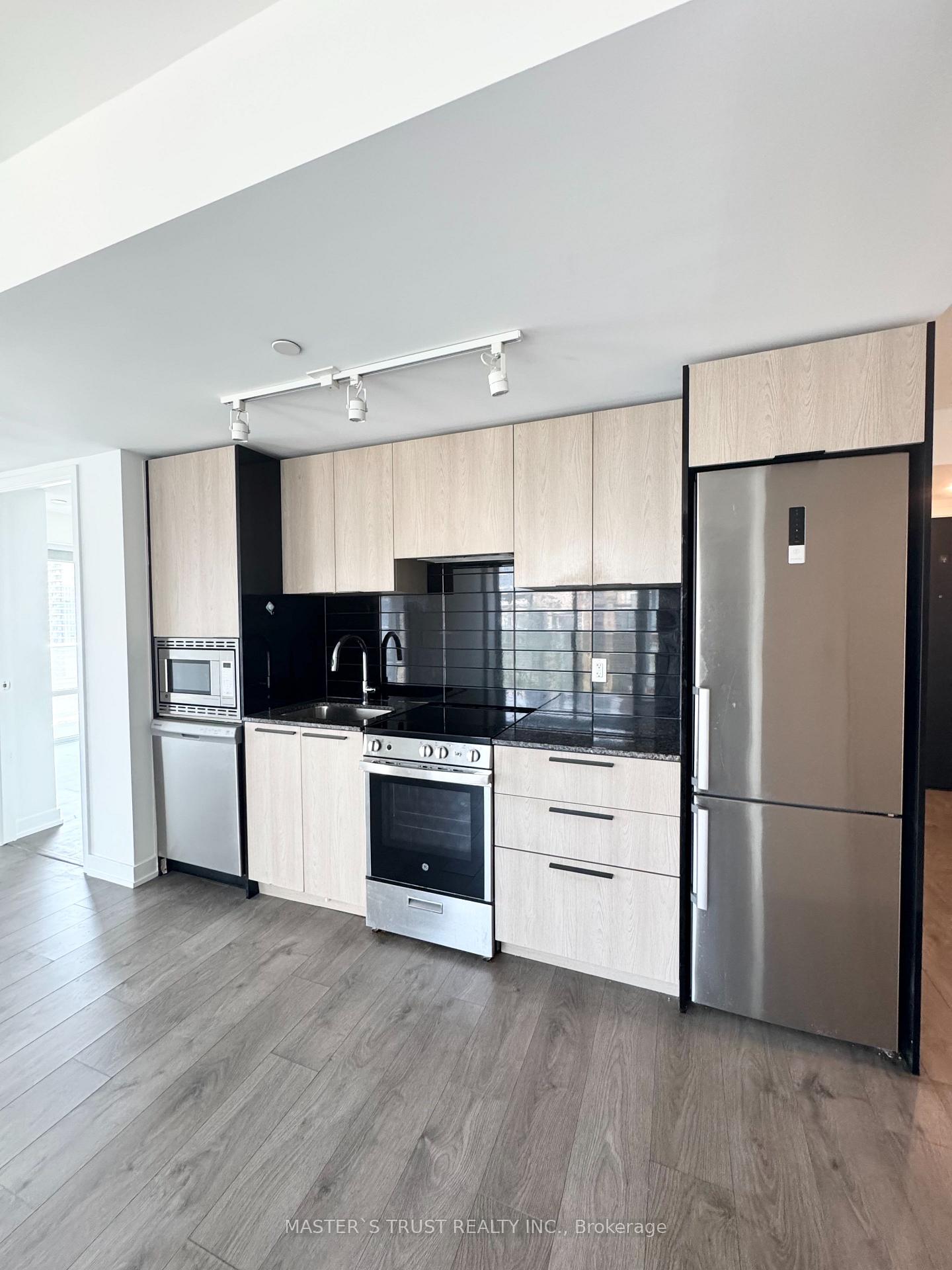 Photo 4 of Unit 1905, 501 Yonge Street, Toronto, Church-Yonge Corridor — HOMEH