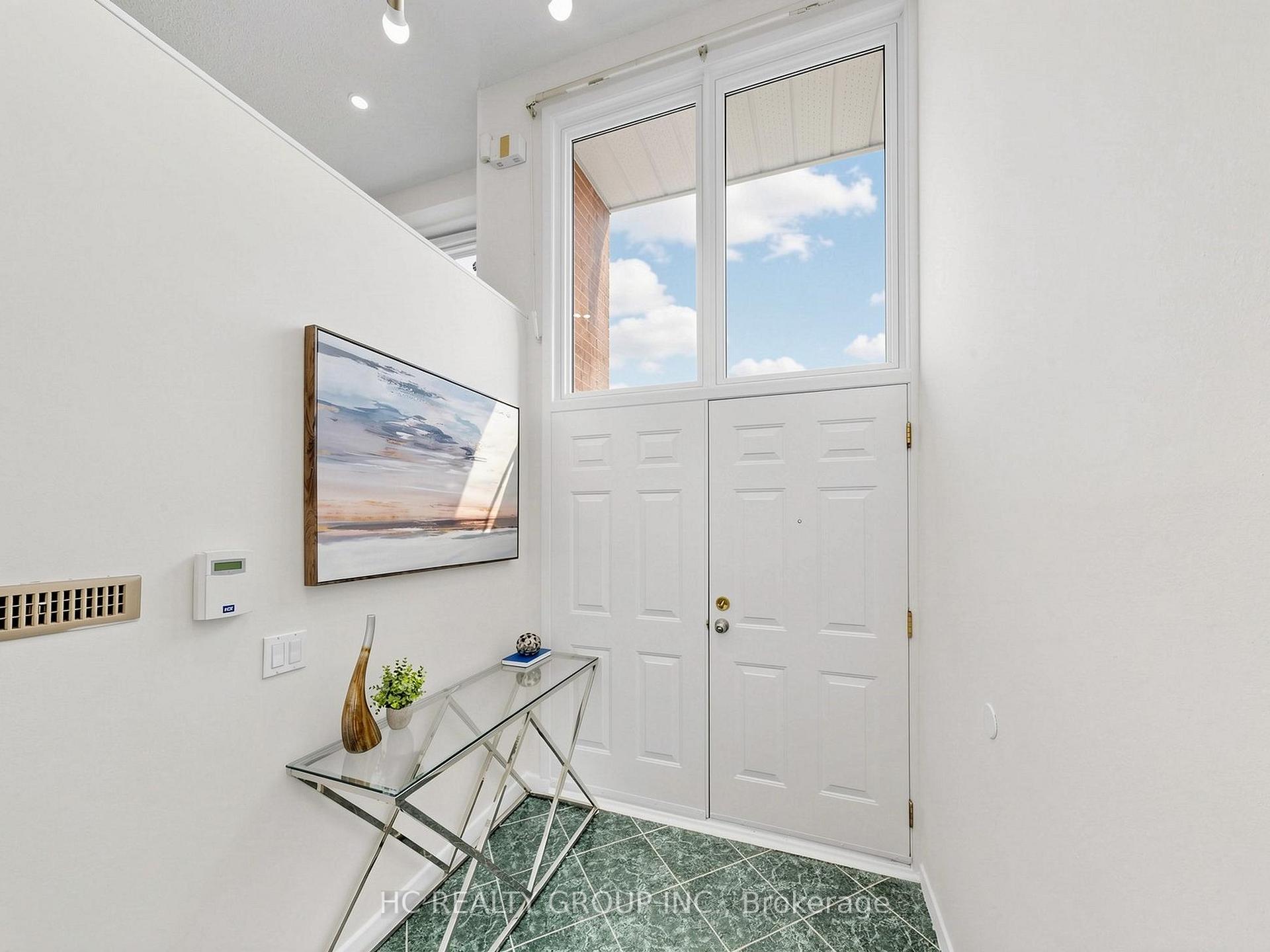 Photo 2 of Unit 36, 1742 John Street, Markham, Bayview Fairway-Bayview Country Club Estates — HOMEH