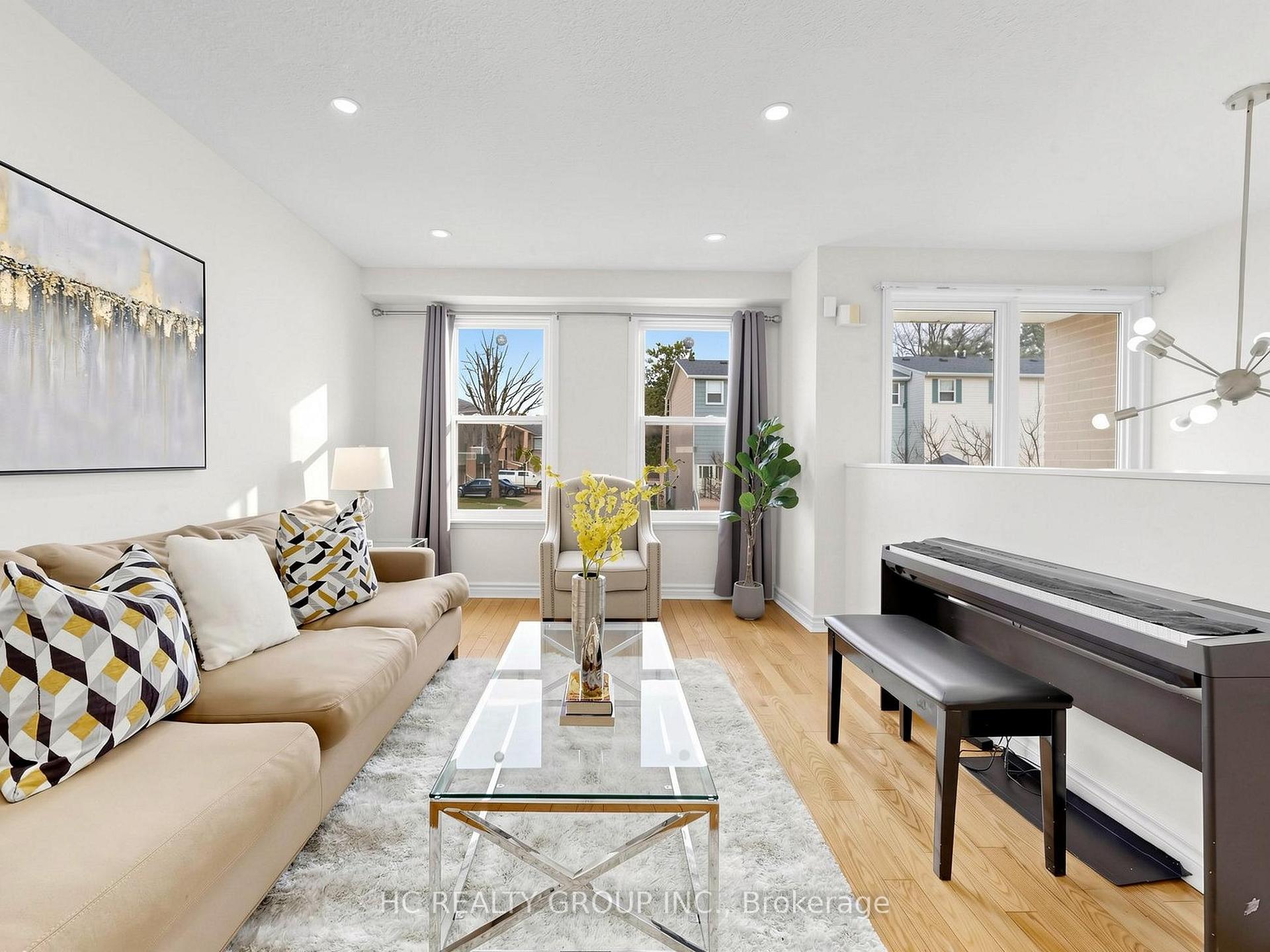 Photo 5 of Unit 36, 1742 John Street, Markham, Bayview Fairway-Bayview Country Club Estates — HOMEH