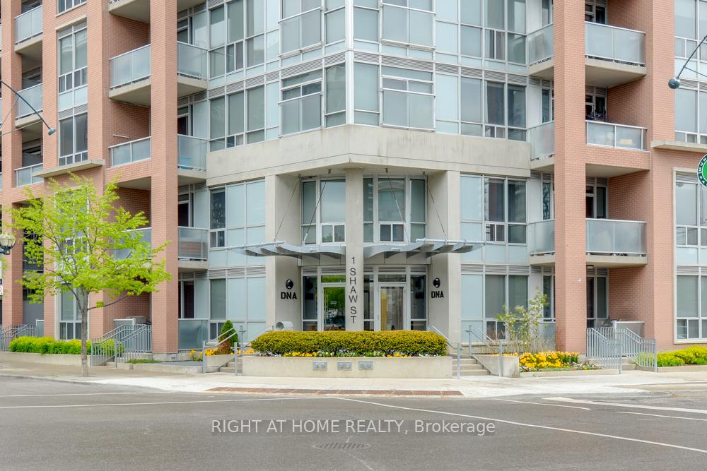 Photo 3 of Unit 323, 1 Shaw Street, Toronto, Niagara — HOMEH