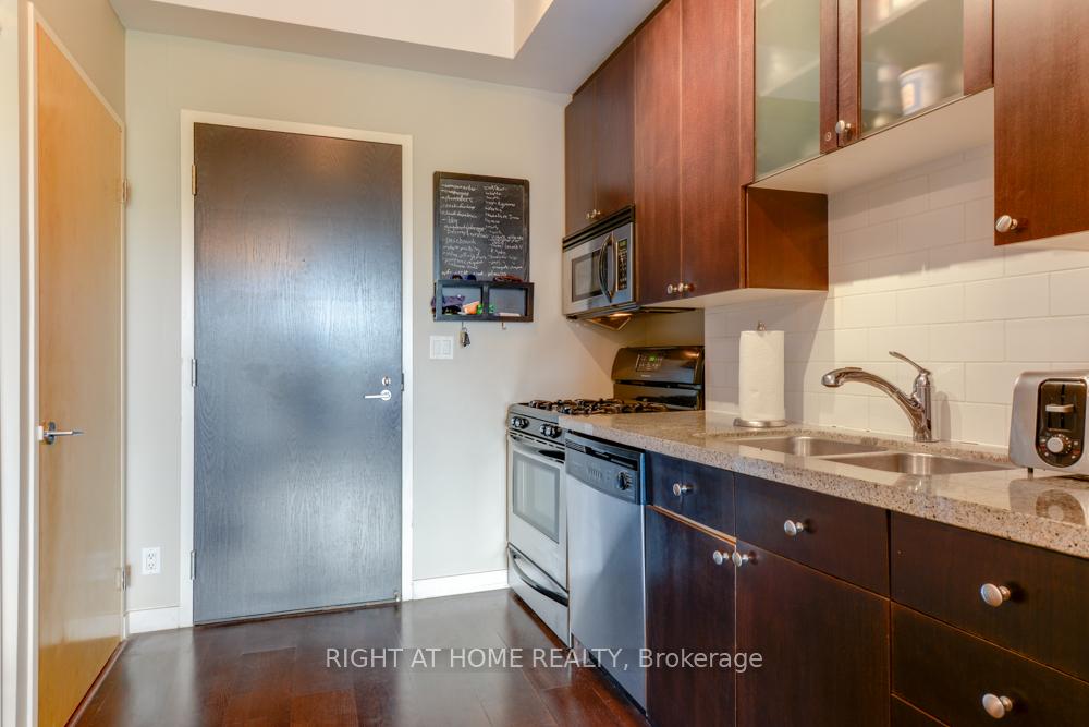 Photo 4 of Unit 323, 1 Shaw Street, Toronto, Niagara — HOMEH