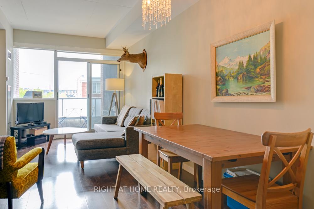 Photo 8 of Unit 323, 1 Shaw Street, Toronto, Niagara — HOMEH