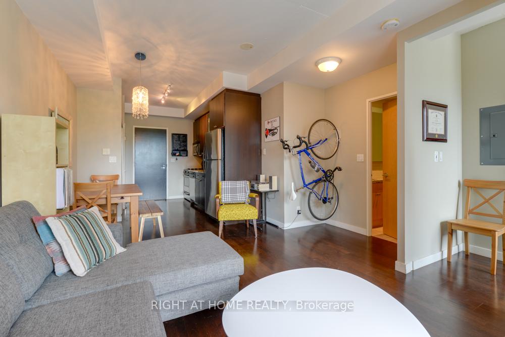 Photo 9 of Unit 323, 1 Shaw Street, Toronto, Niagara — HOMEH