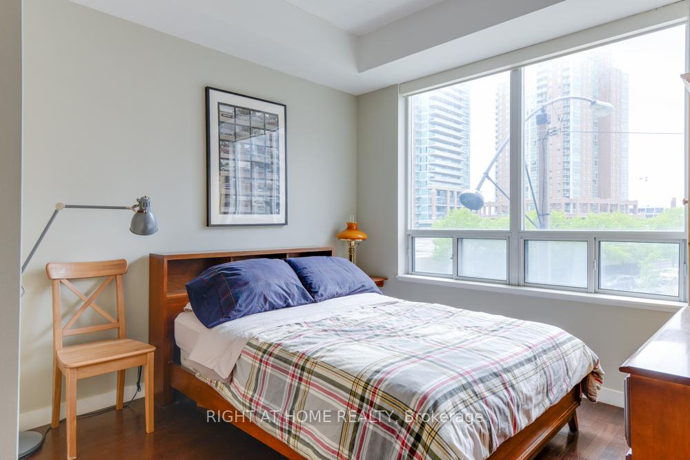 Photo 12 of Unit 323, 1 Shaw Street, Toronto, Niagara — HOMEH