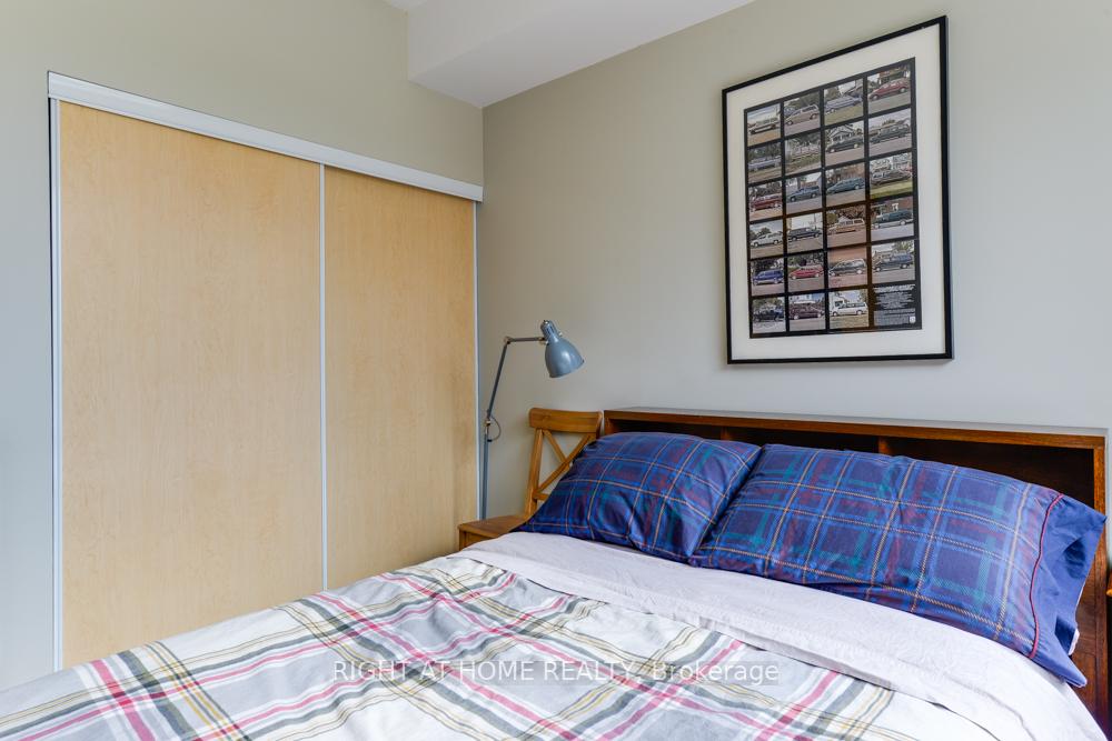 Photo 14 of Unit 323, 1 Shaw Street, Toronto, Niagara — HOMEH