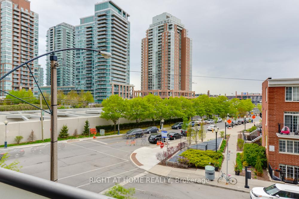 Photo 18 of Unit 323, 1 Shaw Street, Toronto, Niagara — HOMEH