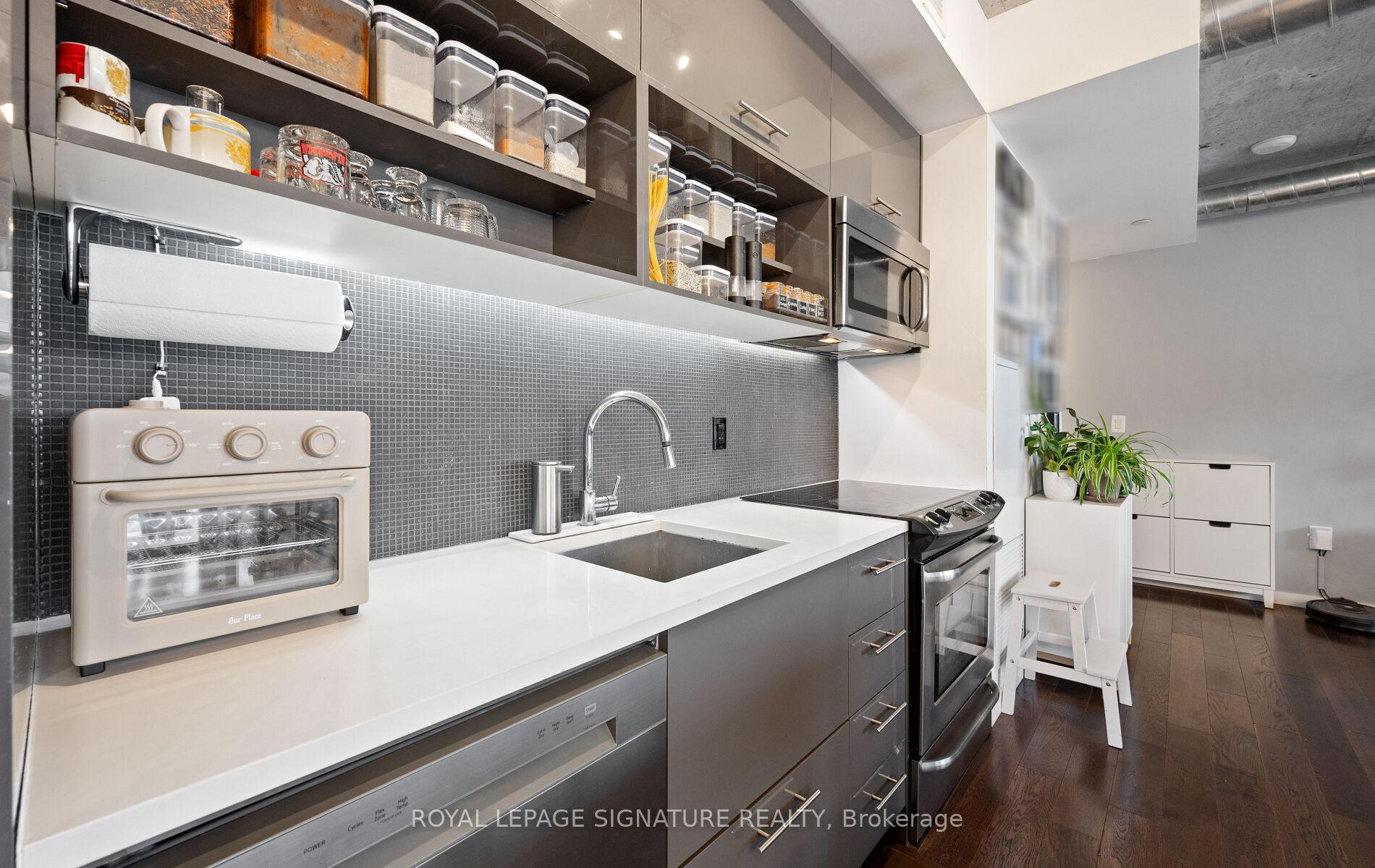 Photo 19 of Unit 608, 32 Trolley Crescent, Toronto, Moss Park — HOMEH