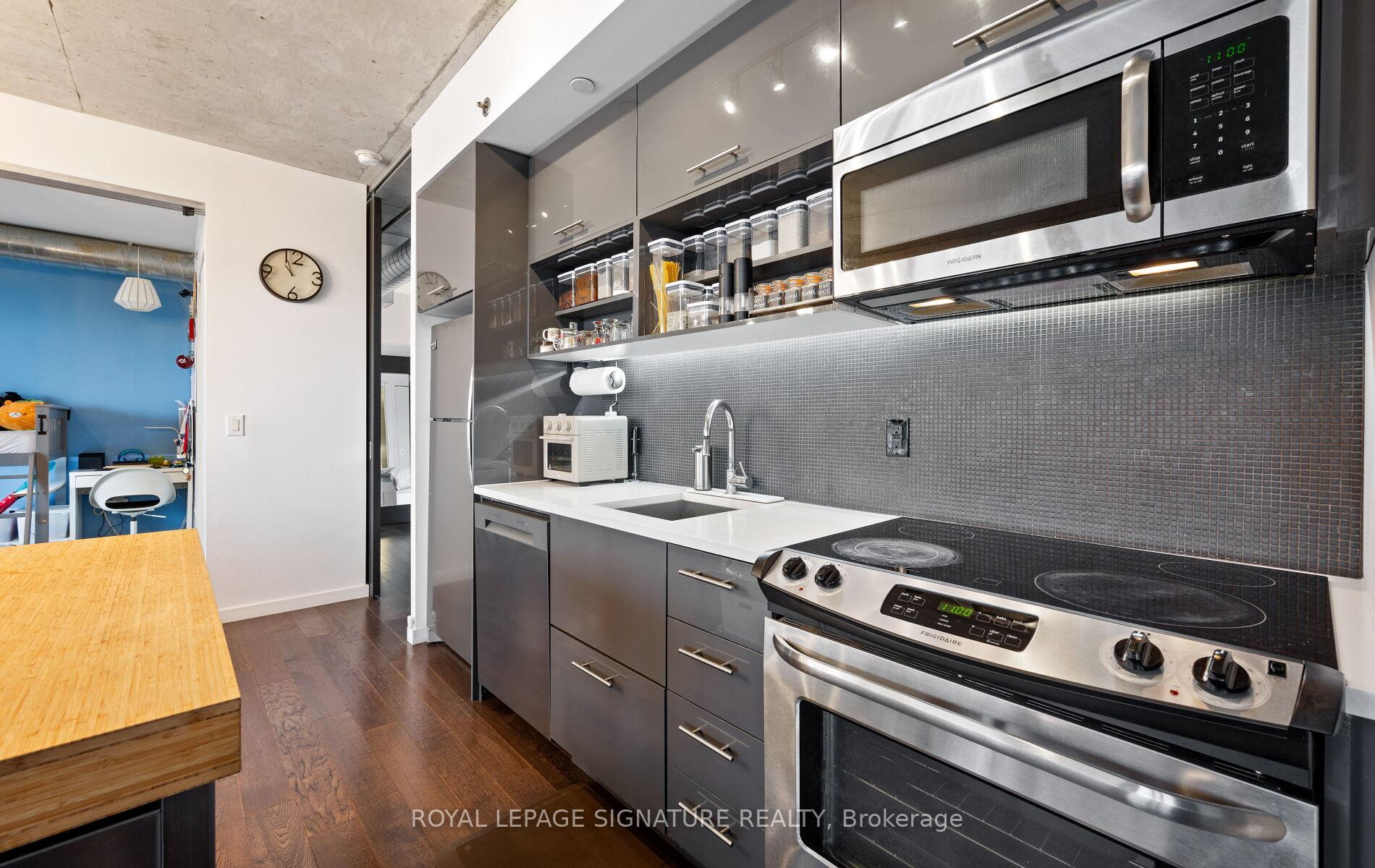 Photo 23 of Unit 608, 32 Trolley Crescent, Toronto, Moss Park — HOMEH