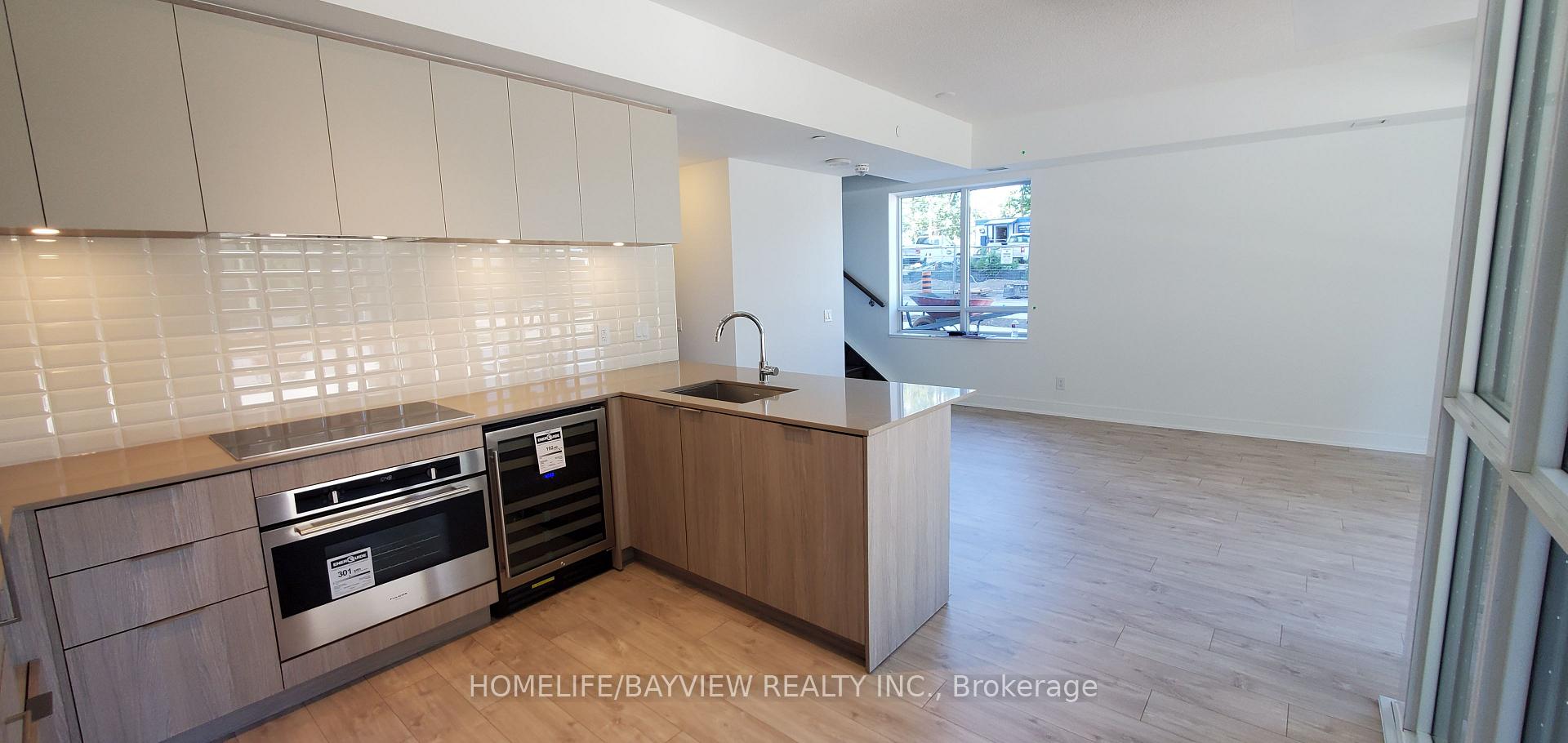 Photo 5 of Unit TH 101, 70 Annie Craig Drive, Etobicoke, Mimico — HOMEH