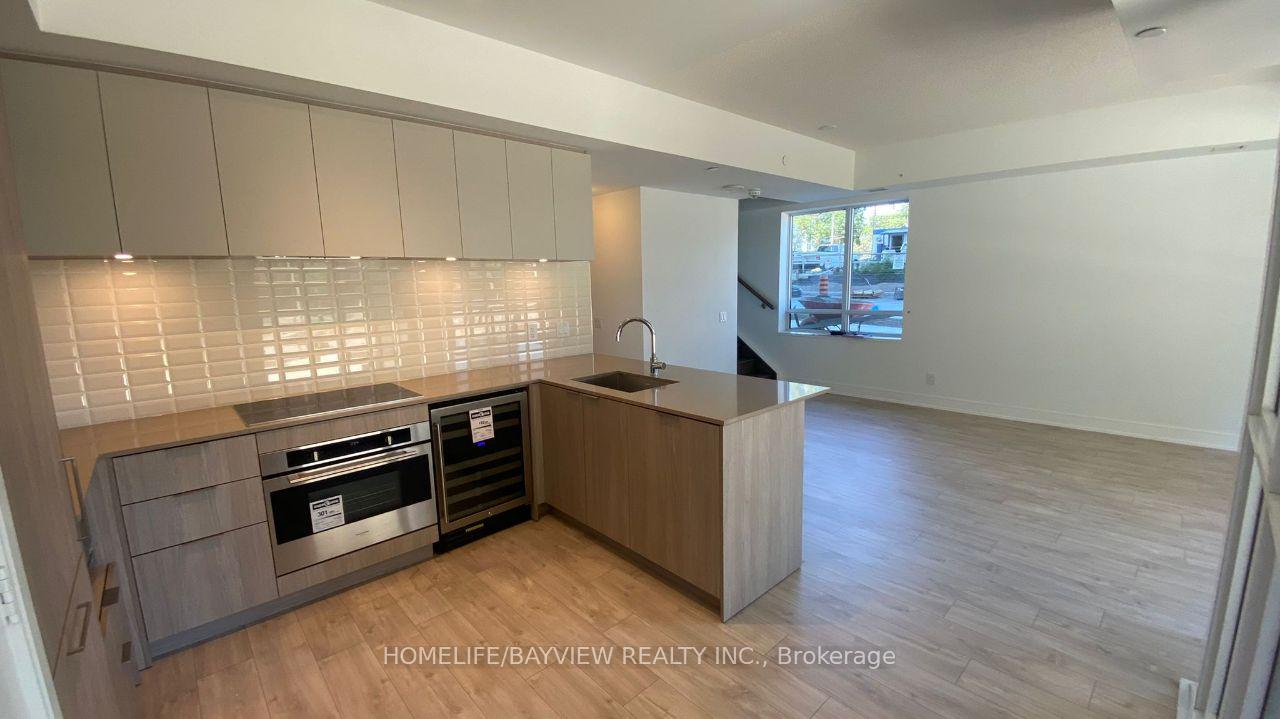 Photo 6 of Unit TH 101, 70 Annie Craig Drive, Etobicoke, Mimico — HOMEH