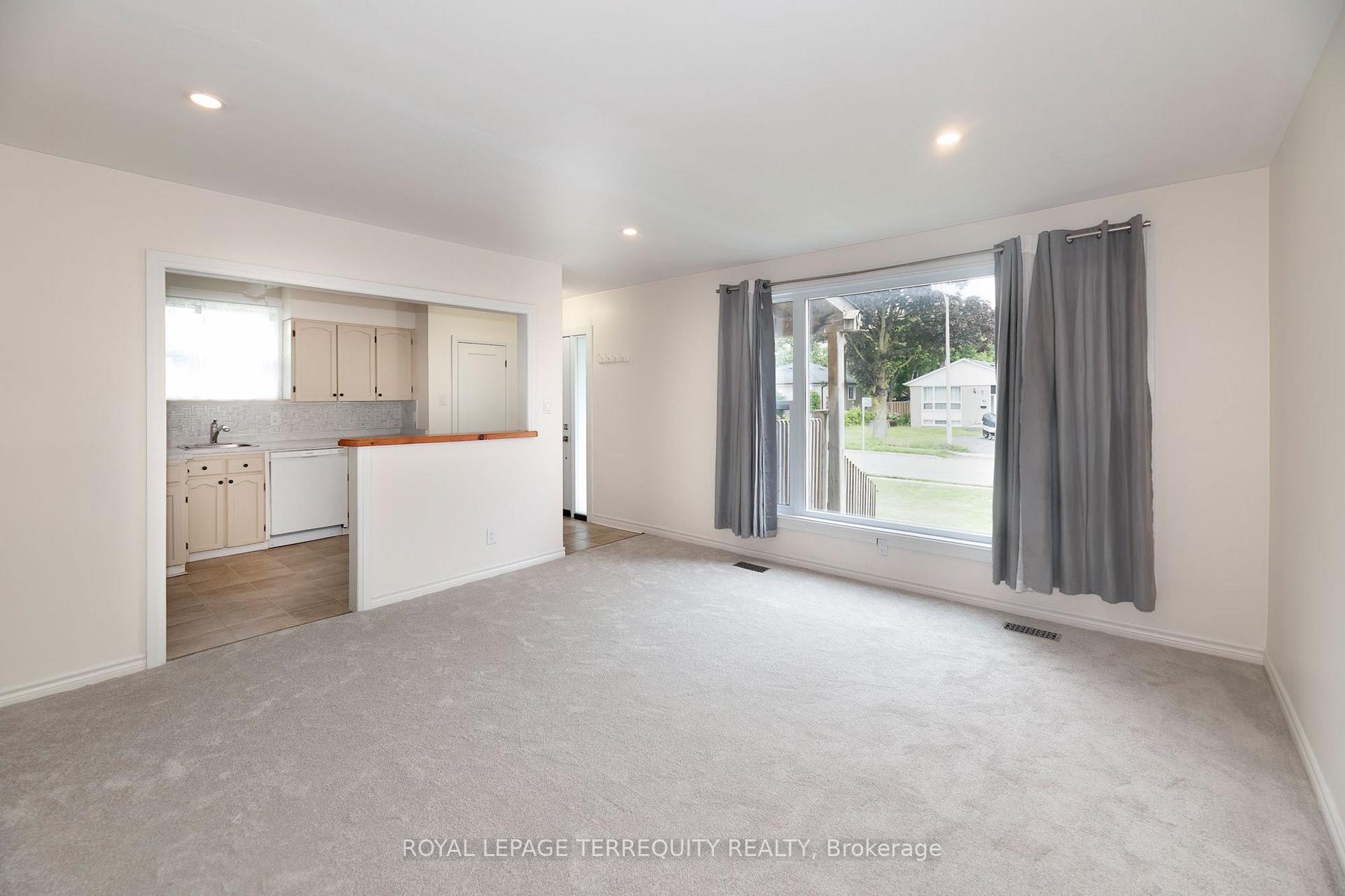 Photo 3 of 87 Emperor (Upper) Street, Ajax, South East — HOMEH