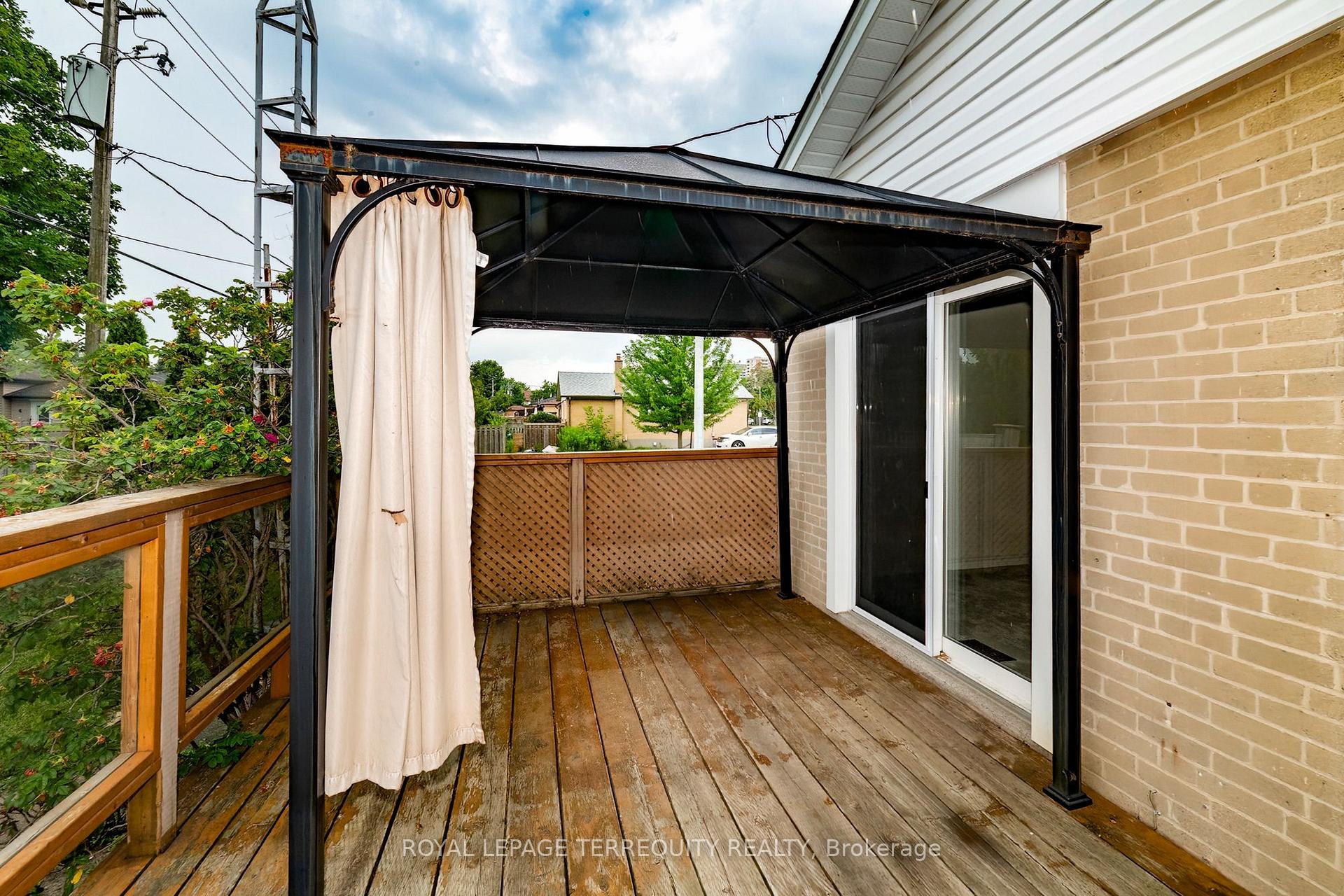 Photo 14 of 87 Emperor (Upper) Street, Ajax, South East — HOMEH