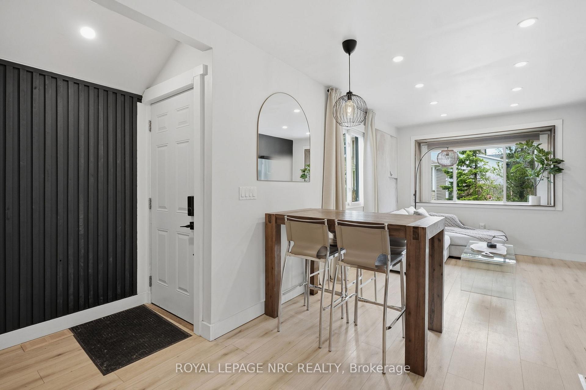 Photo 4 of 17 Considine Avenue, St. Catharines, Port Dalhousie — HOMEH