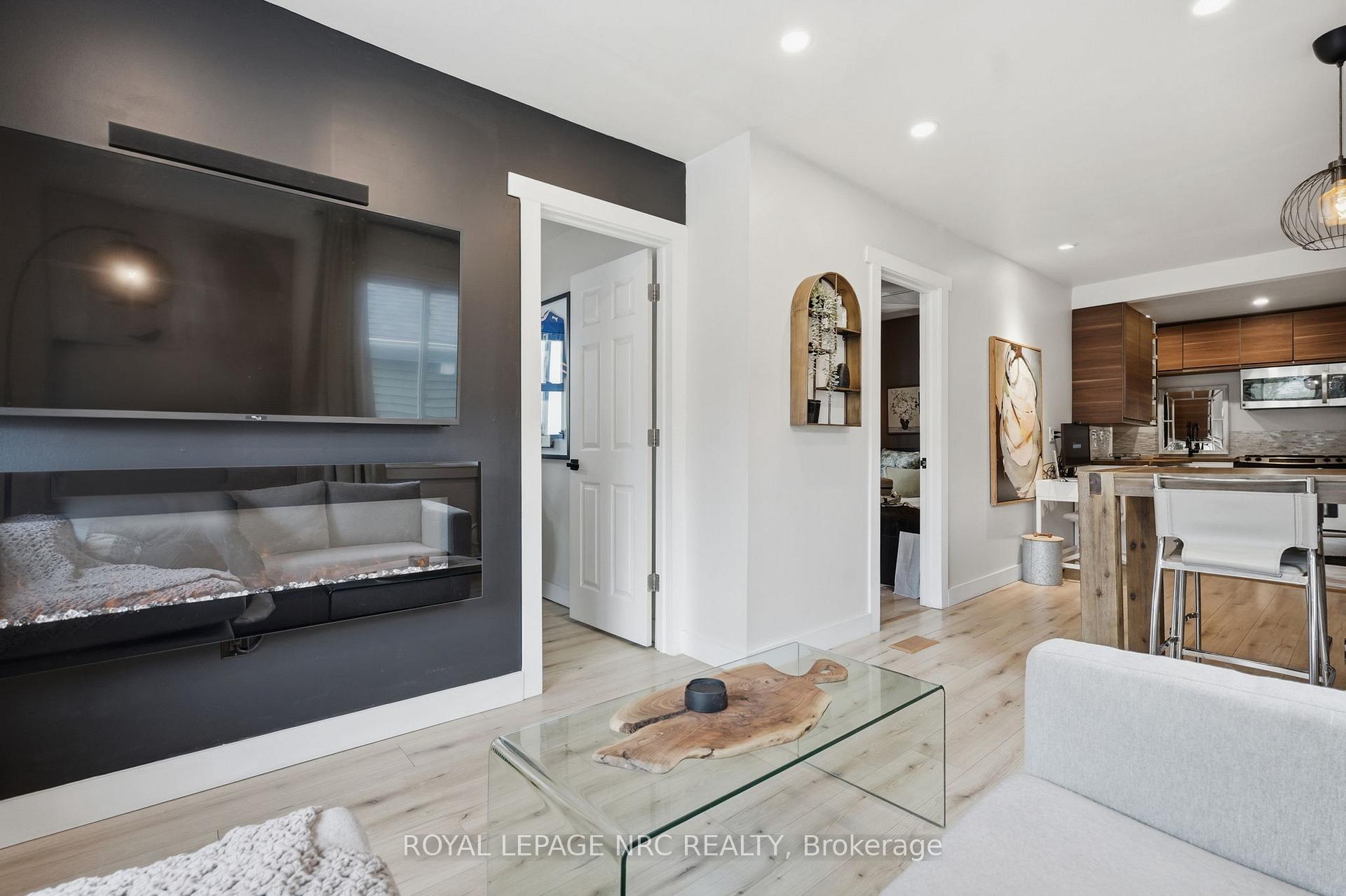 Photo 7 of 17 Considine Avenue, St. Catharines, Port Dalhousie — HOMEH