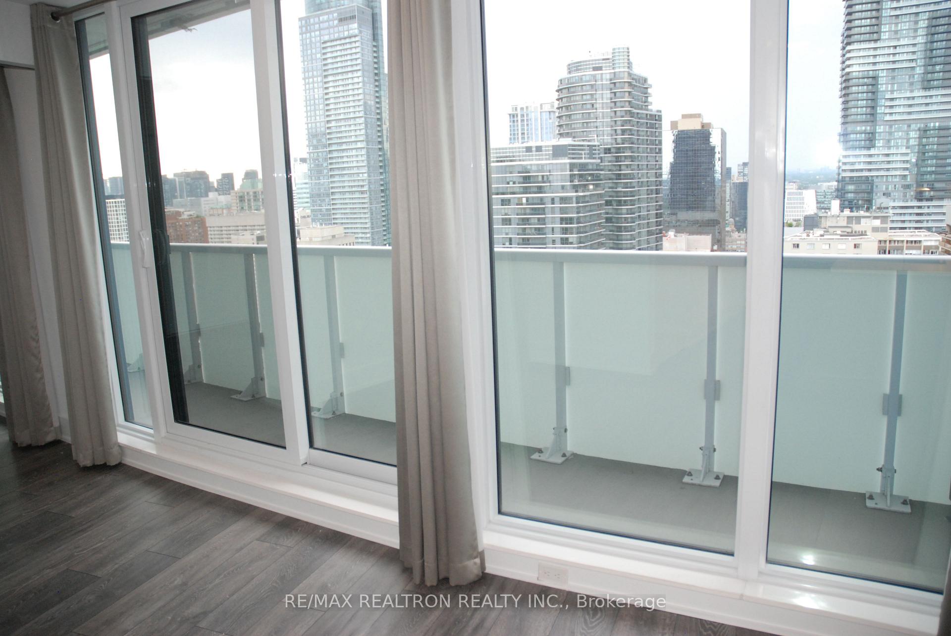 Photo 4 of Unit 2903, 403 Church Street, Toronto, Church-Yonge Corridor — HOMEH