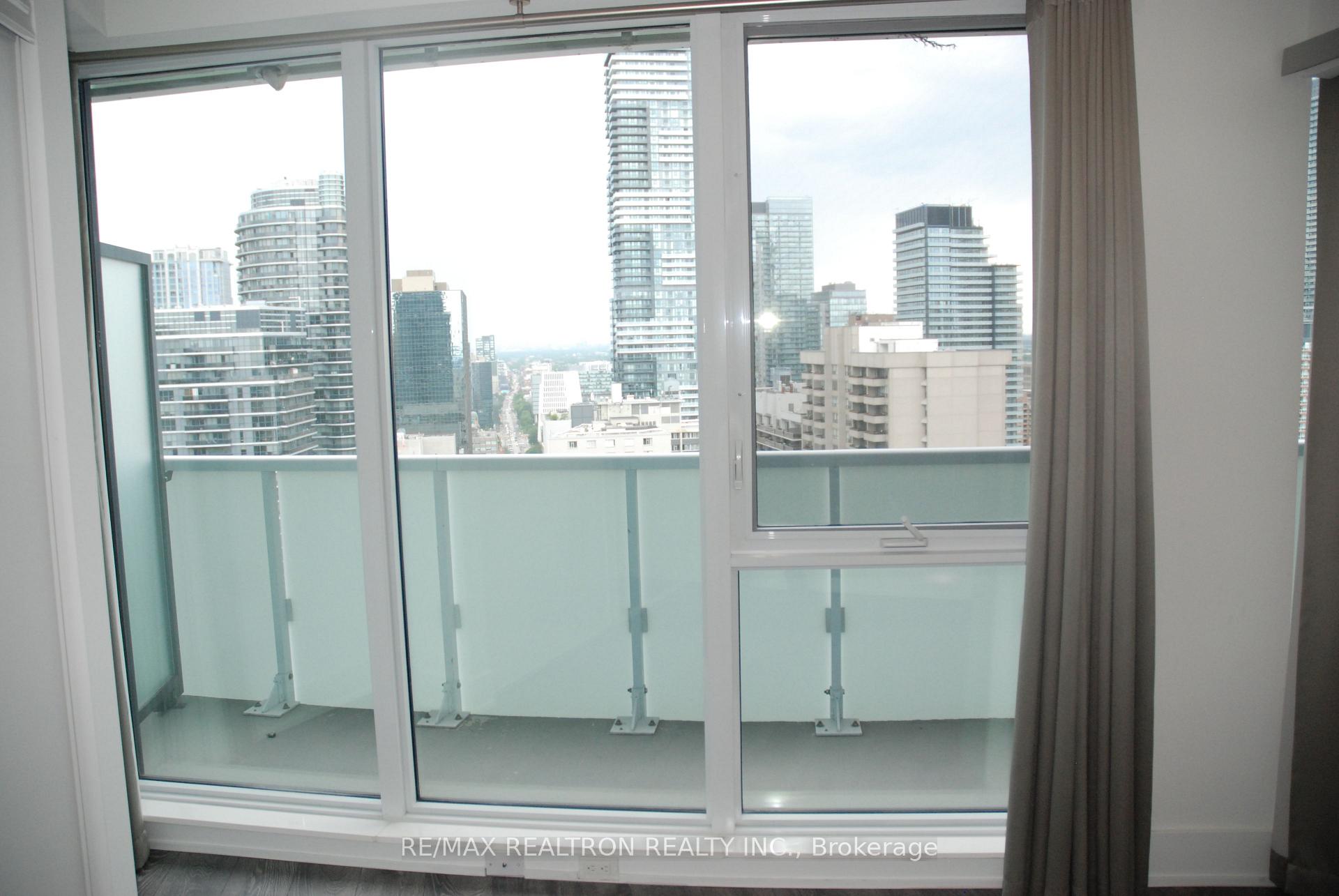 Photo 8 of Unit 2903, 403 Church Street, Toronto, Church-Yonge Corridor — HOMEH