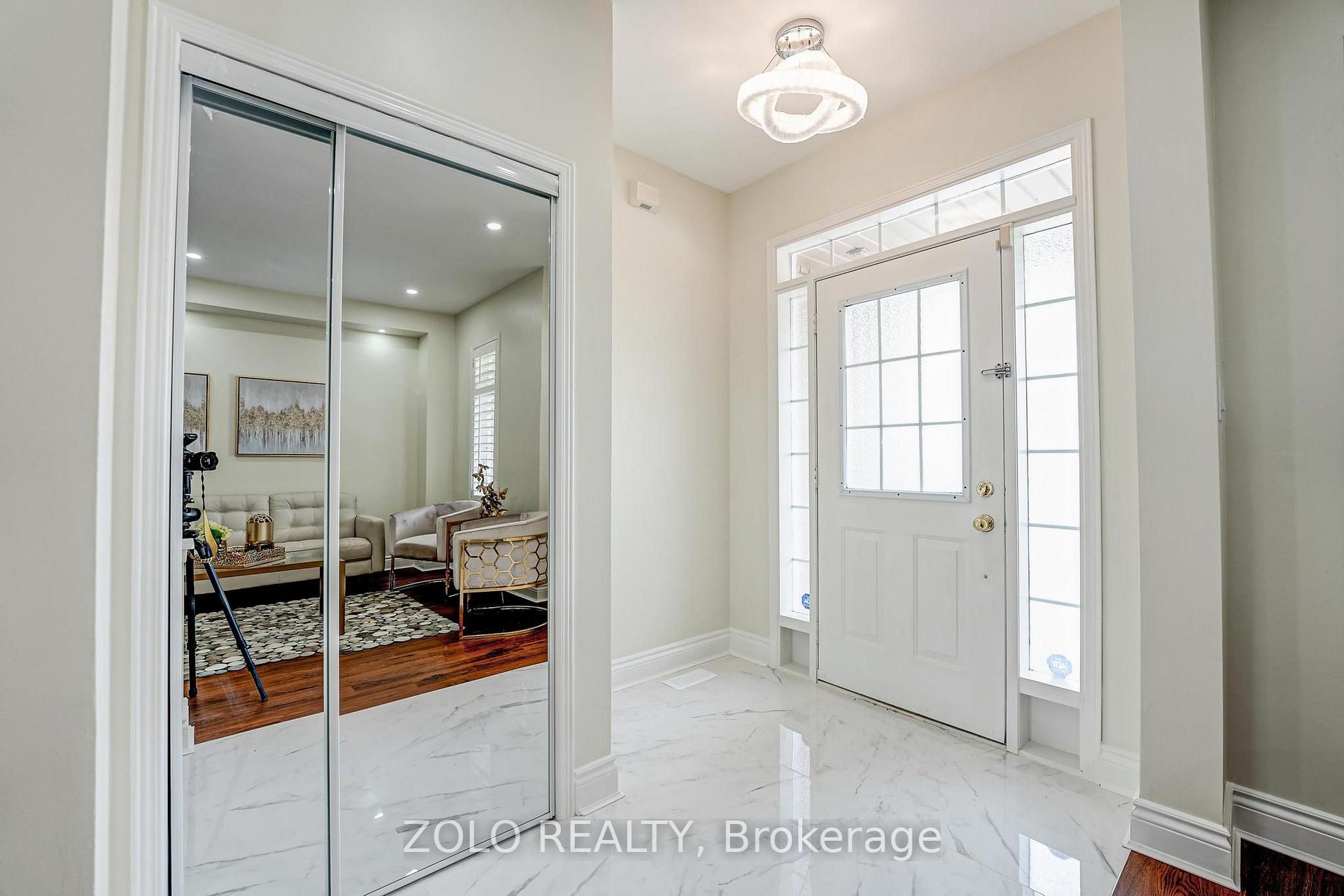 Photo 4 of 5458 Tasha Drive, Mississauga, Churchill Meadows — HOMEH