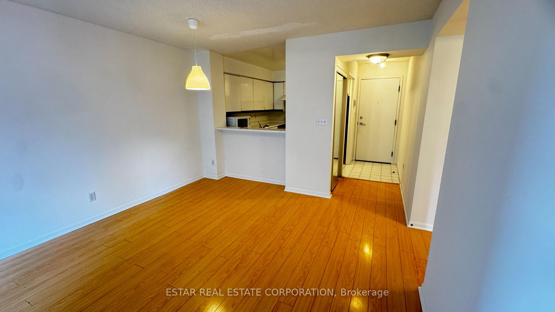 Photo 8 of Unit 1101, 7 Carlton Street, Toronto, Church-Yonge Corridor — HOMEH