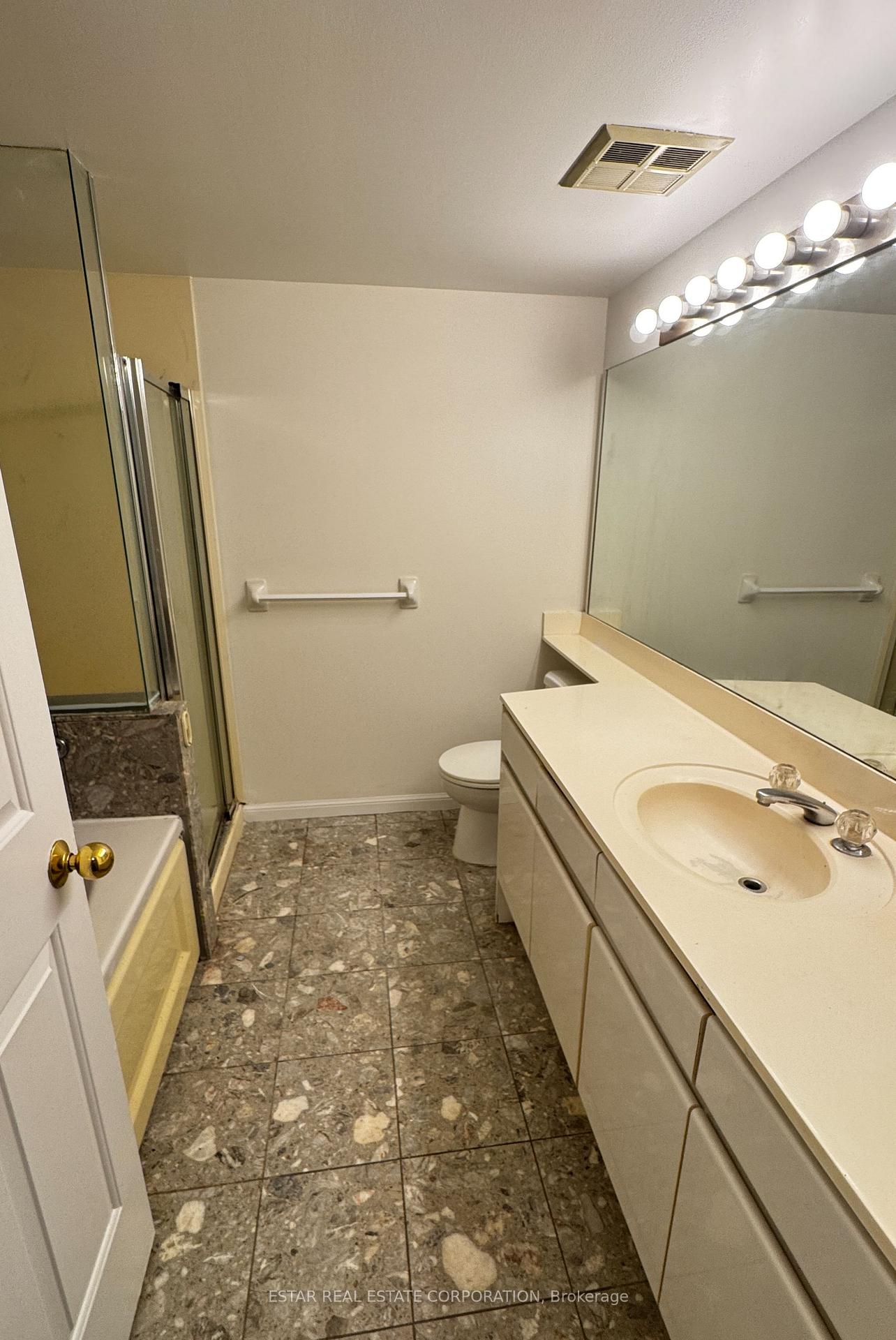 Photo 12 of Unit 1101, 7 Carlton Street, Toronto, Church-Yonge Corridor — HOMEH