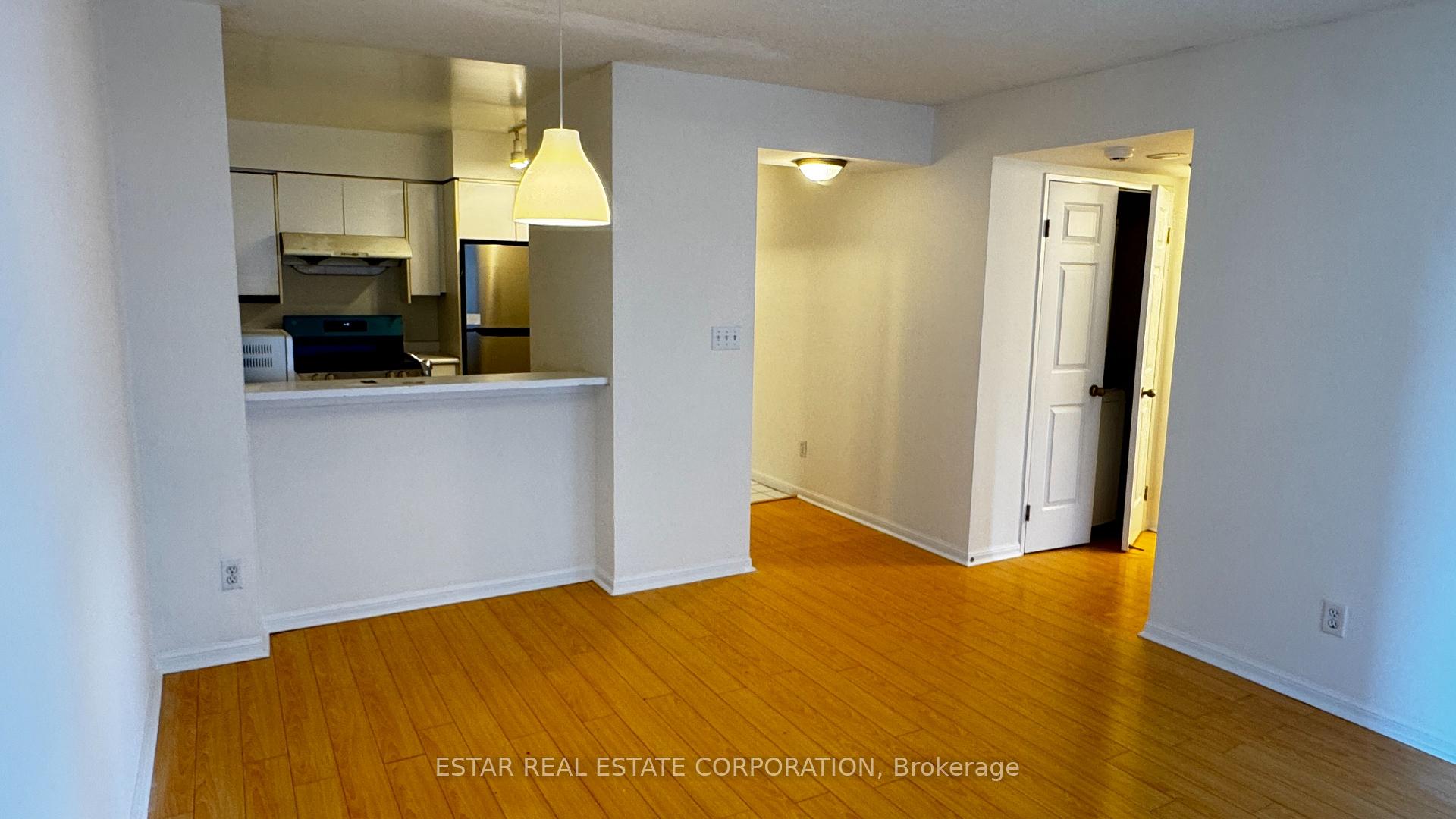 Photo 13 of Unit 1101, 7 Carlton Street, Toronto, Church-Yonge Corridor — HOMEH