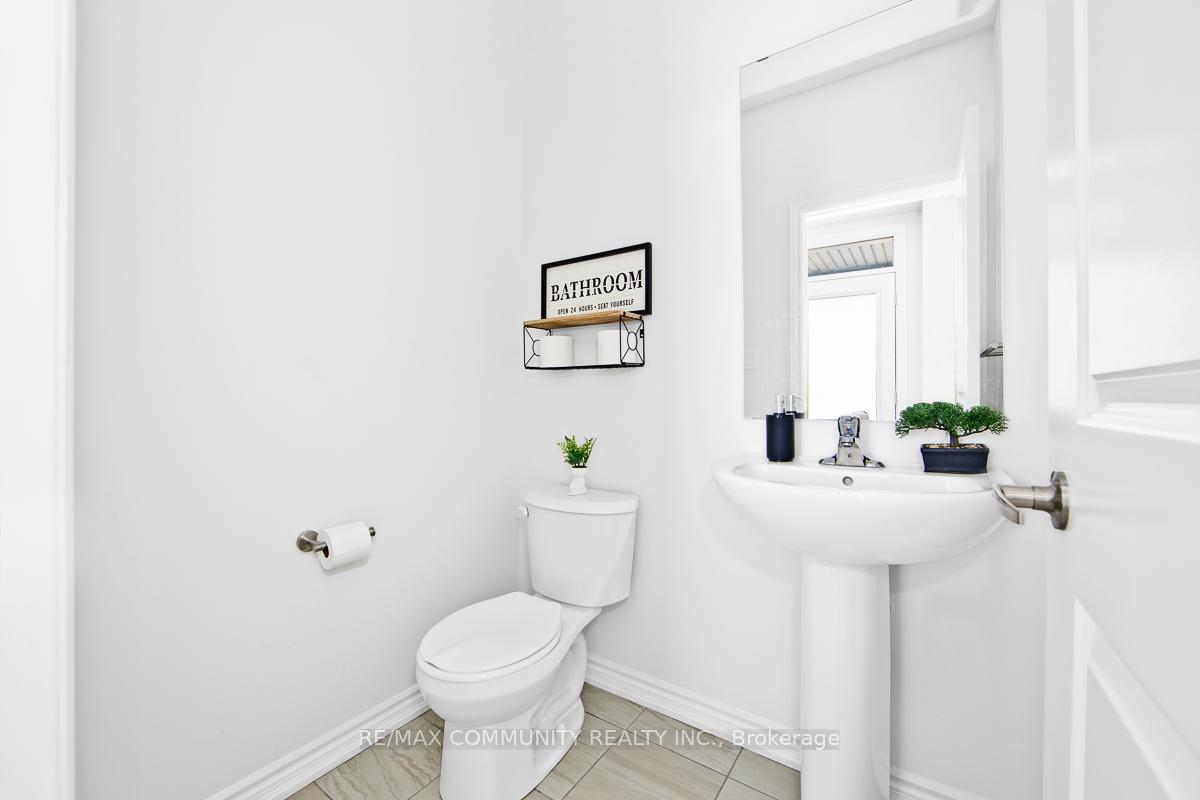 Photo 15 of 10243 Huntington Road, Vaughan, Kleinburg — HOMEH