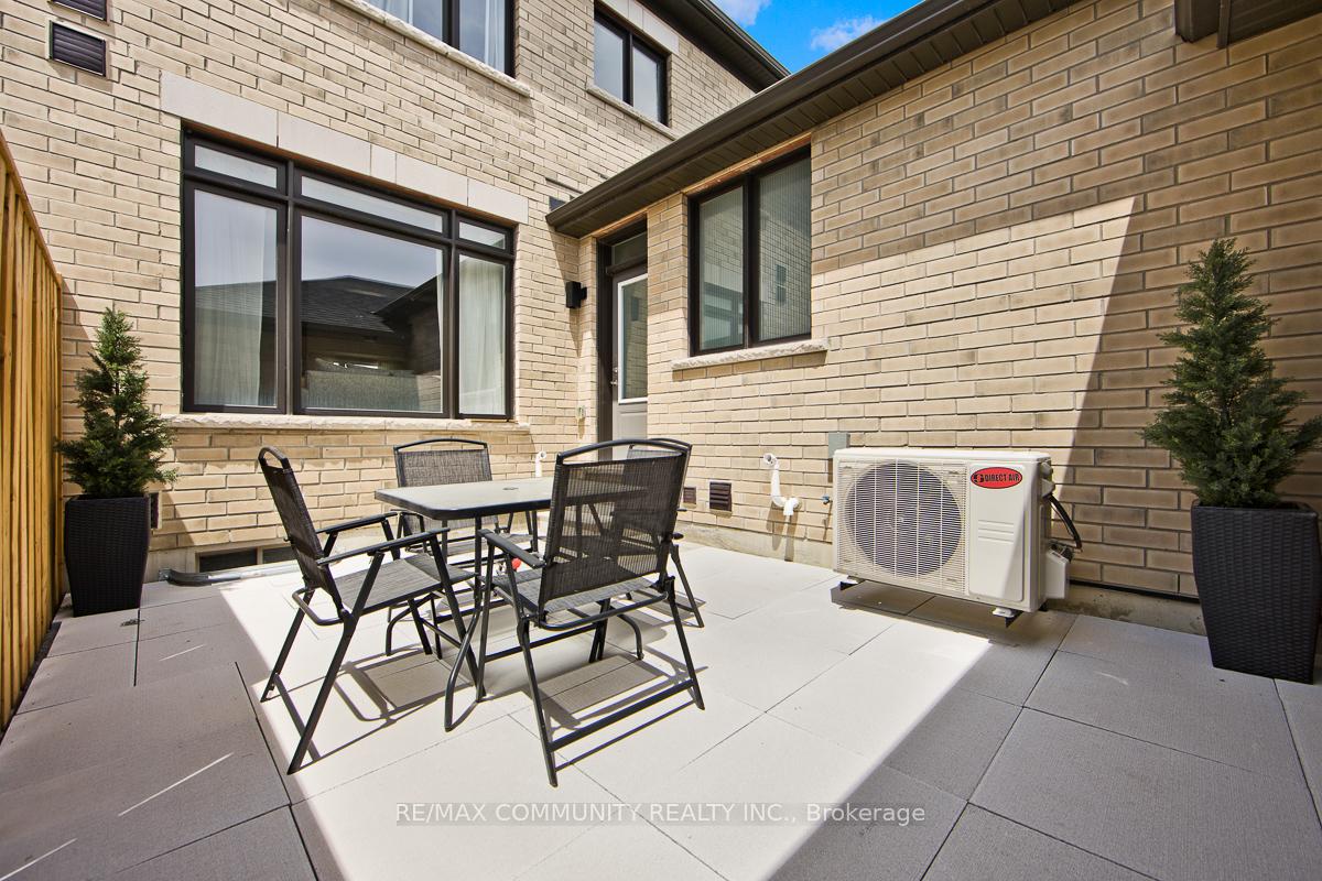 Photo 24 of 10243 Huntington Road, Vaughan, Kleinburg — HOMEH