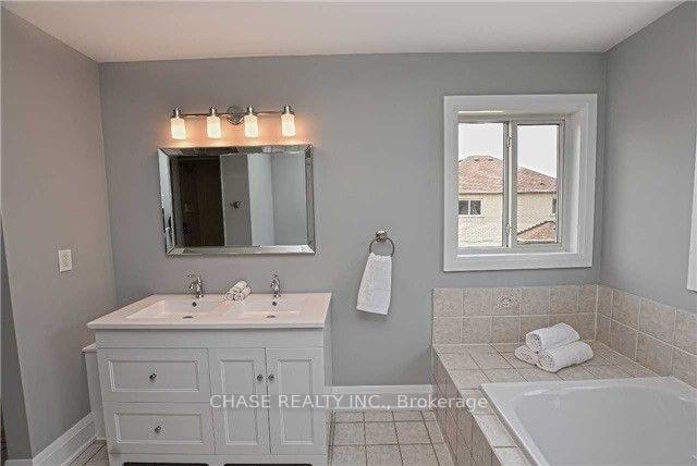 Photo 6 of 3811 Tacc Drive, Mississauga, Churchill Meadows — HOMEH