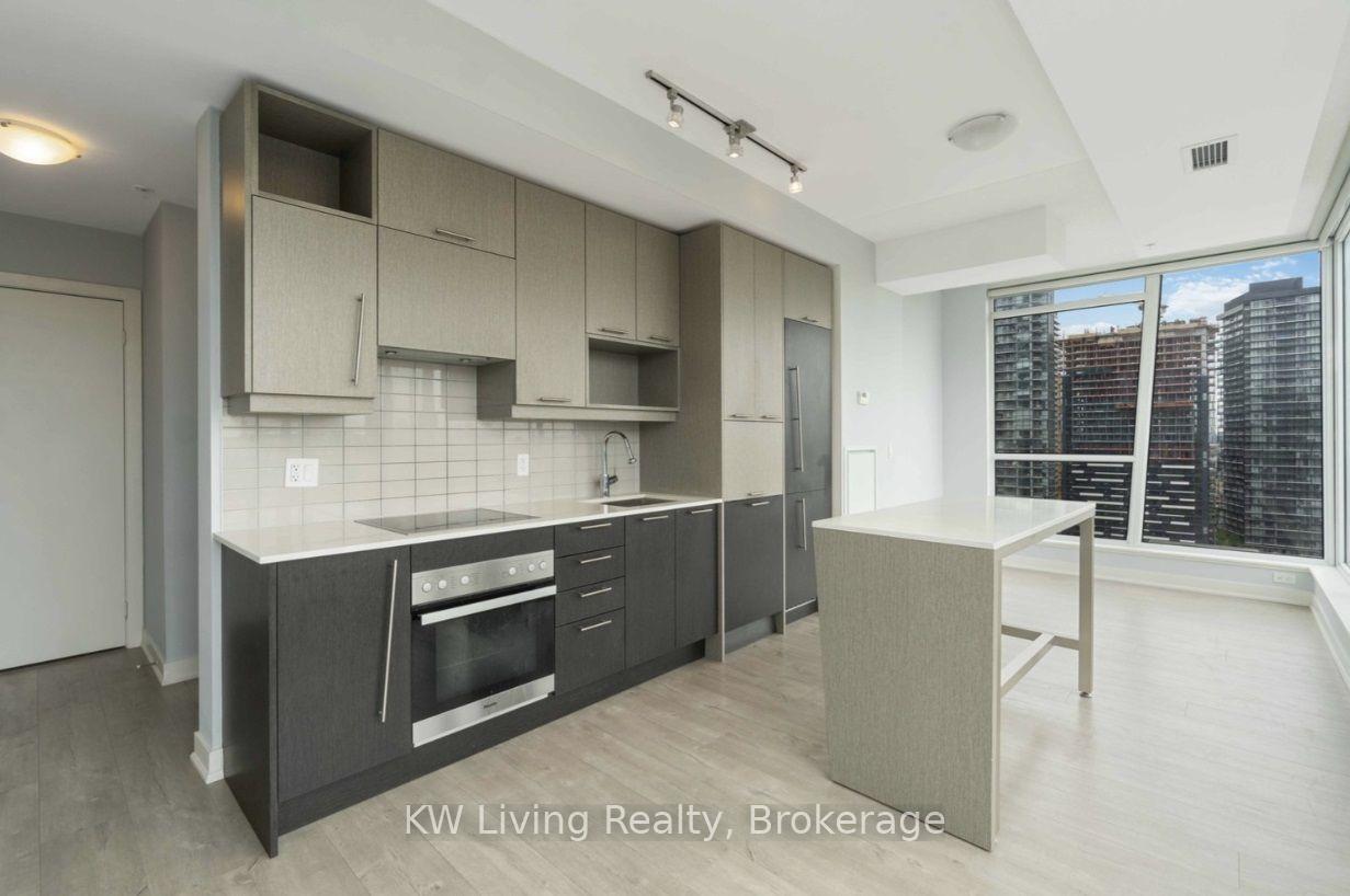 Photo 6 of Unit 2209, 30 Nelson Street, Toronto, Waterfront Communities — HOMEH