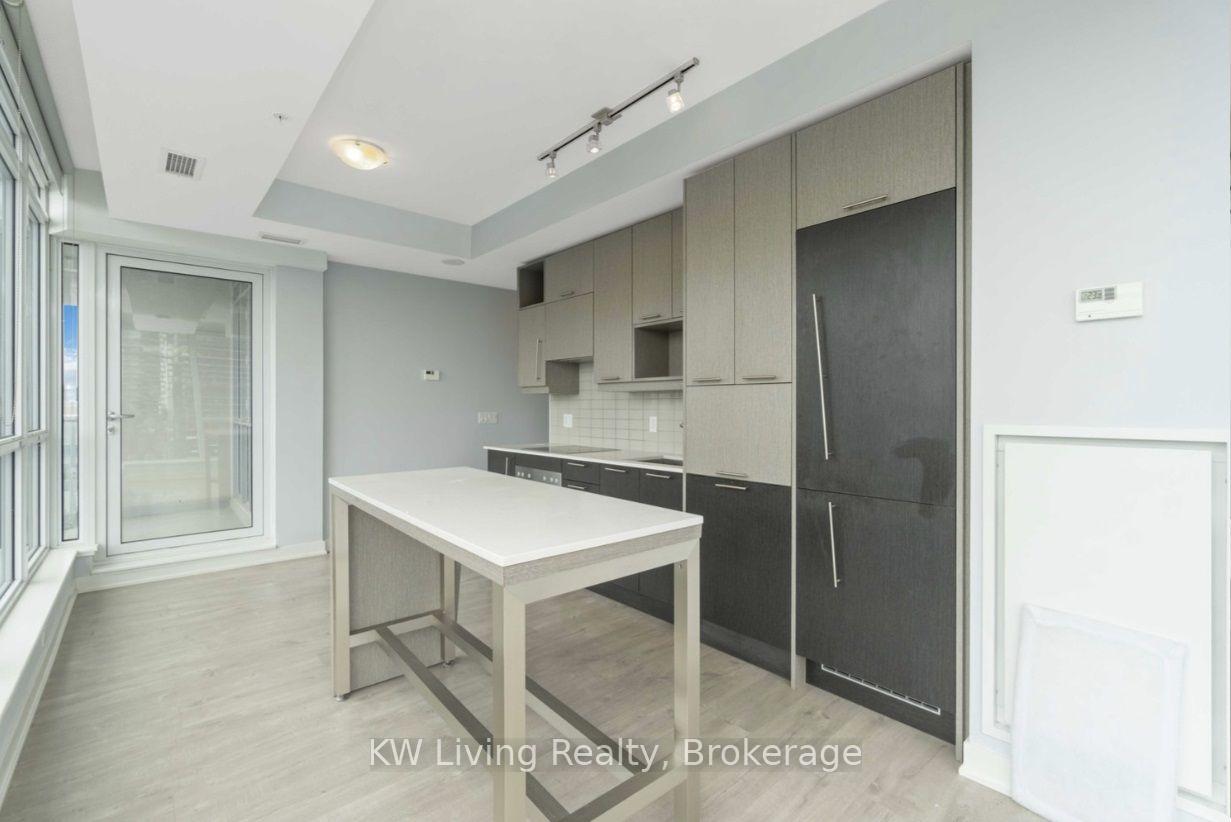 Photo 7 of Unit 2209, 30 Nelson Street, Toronto, Waterfront Communities — HOMEH