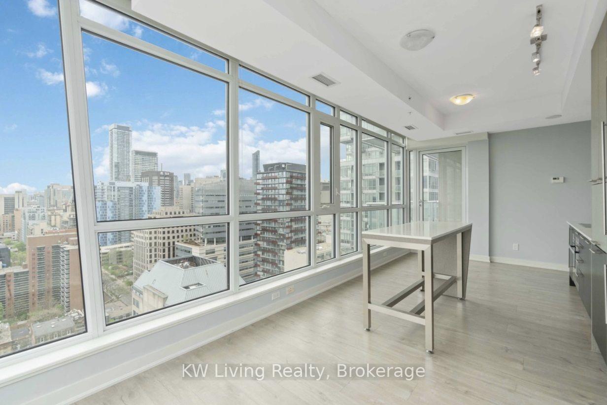 Photo 8 of Unit 2209, 30 Nelson Street, Toronto, Waterfront Communities — HOMEH