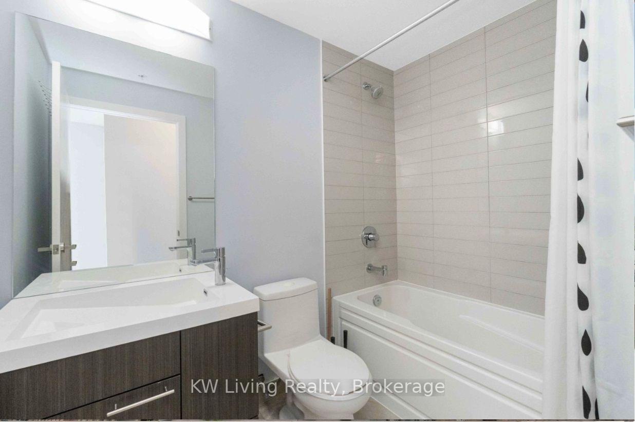 Photo 11 of Unit 2209, 30 Nelson Street, Toronto, Waterfront Communities — HOMEH