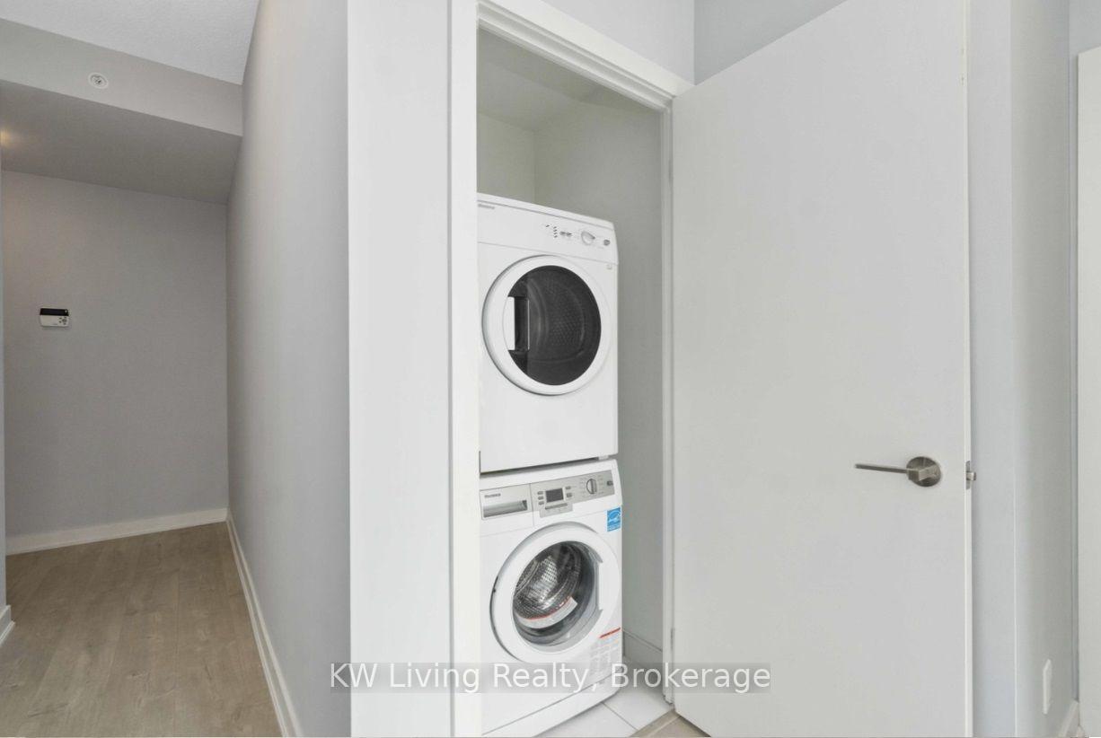 Photo 13 of Unit 2209, 30 Nelson Street, Toronto, Waterfront Communities — HOMEH