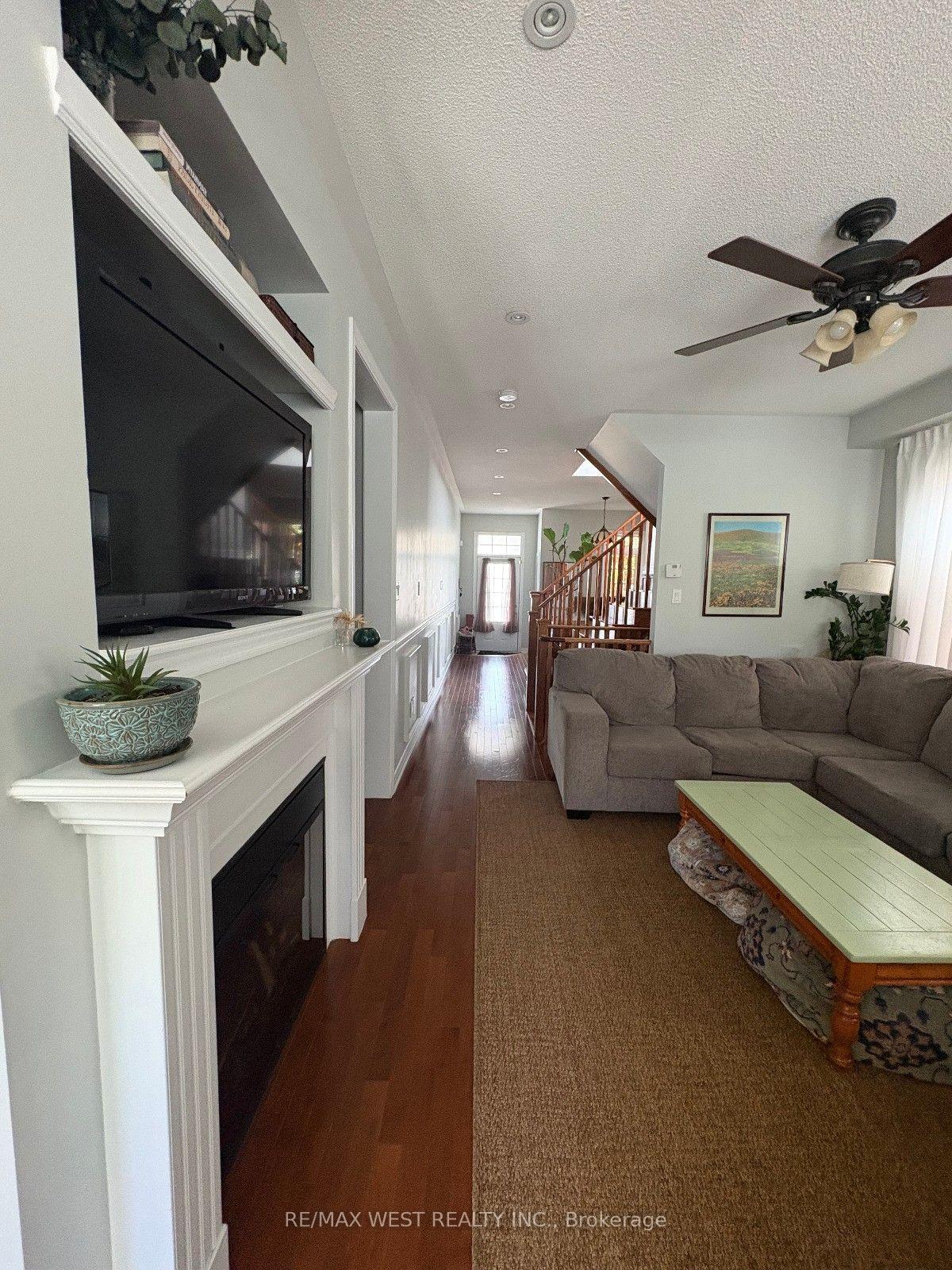 Photo 4 of 8 Callalily Road, Brampton, Northwest Sandalwood Parkway — HOMEH