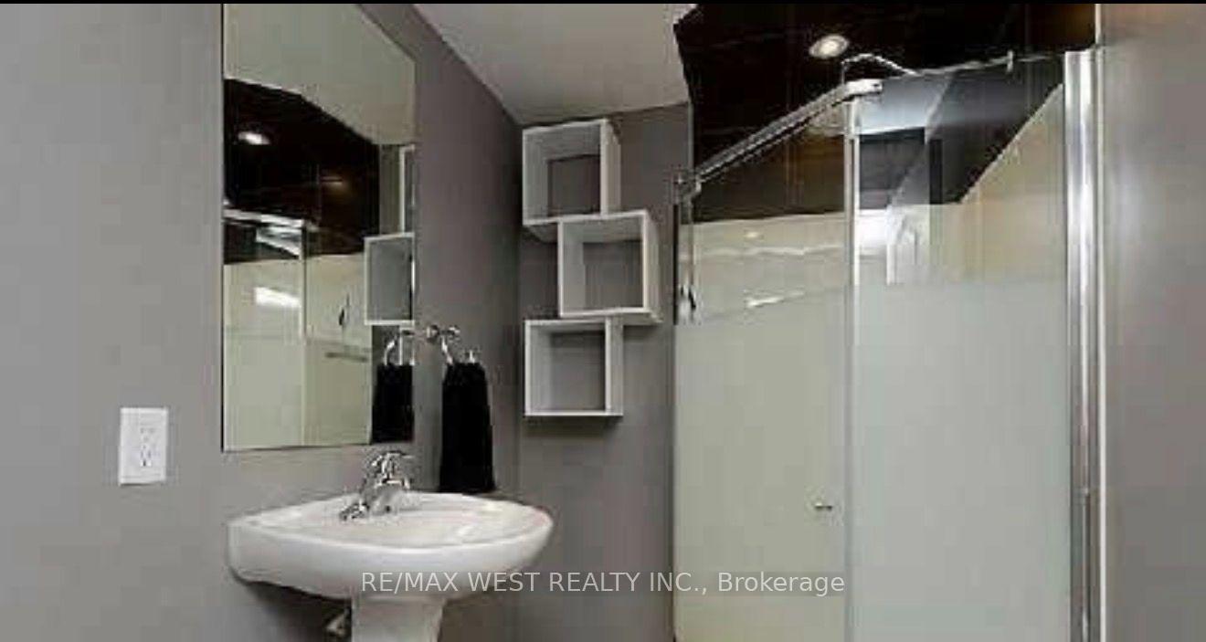 Photo 14 of 8 Callalily Road, Brampton, Northwest Sandalwood Parkway — HOMEH