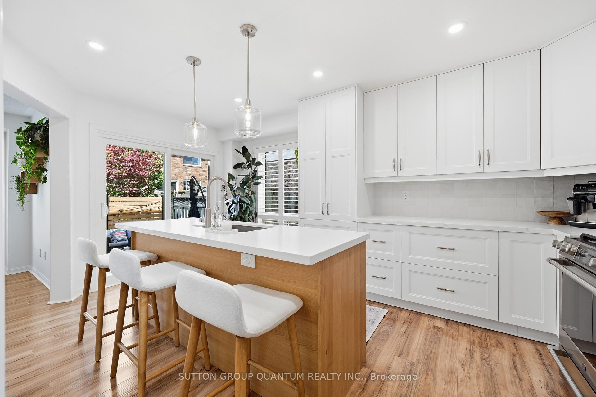Photo 4 of 2245 Kenneth Crescent, Burlington, Orchard — HOMEH