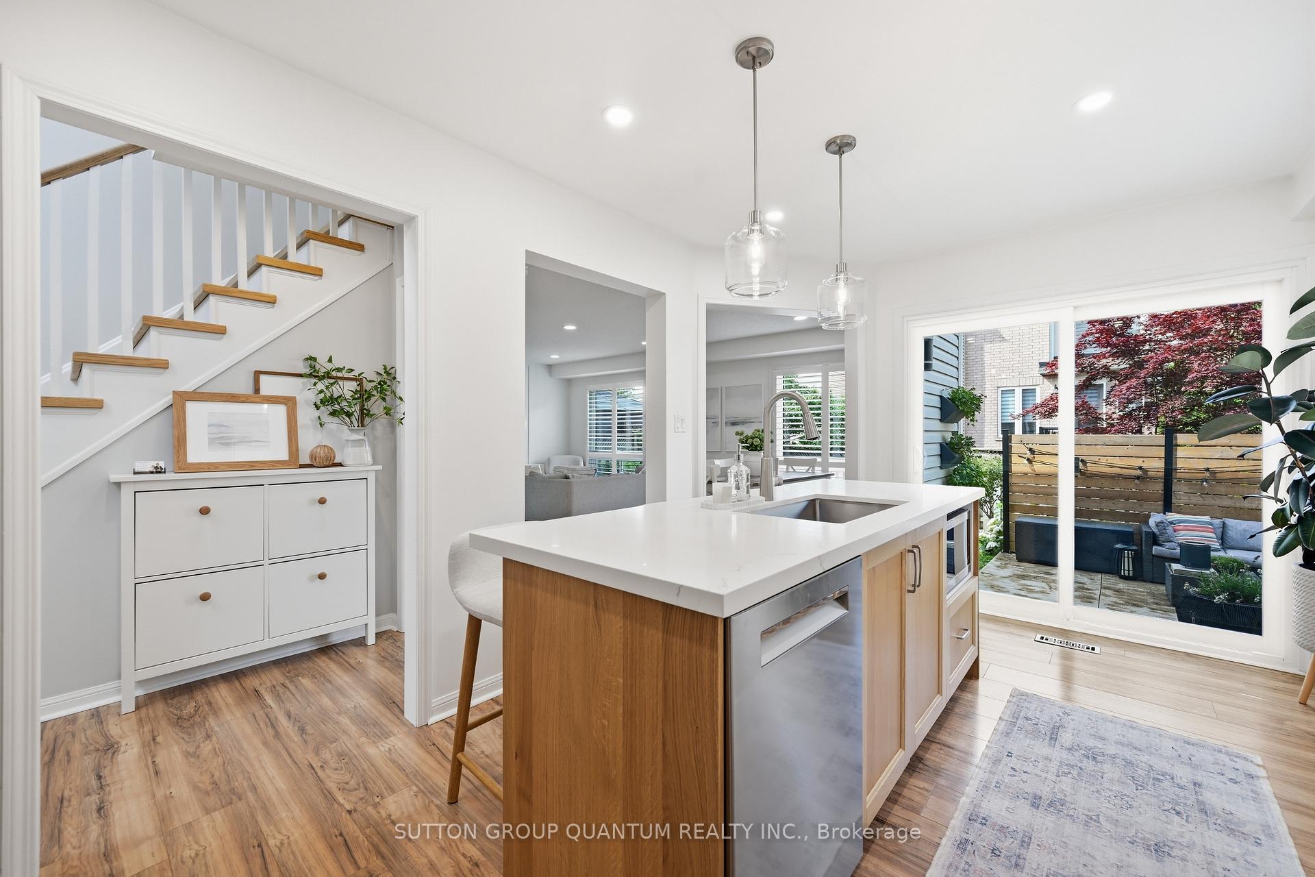 Photo 5 of 2245 Kenneth Crescent, Burlington, Orchard — HOMEH