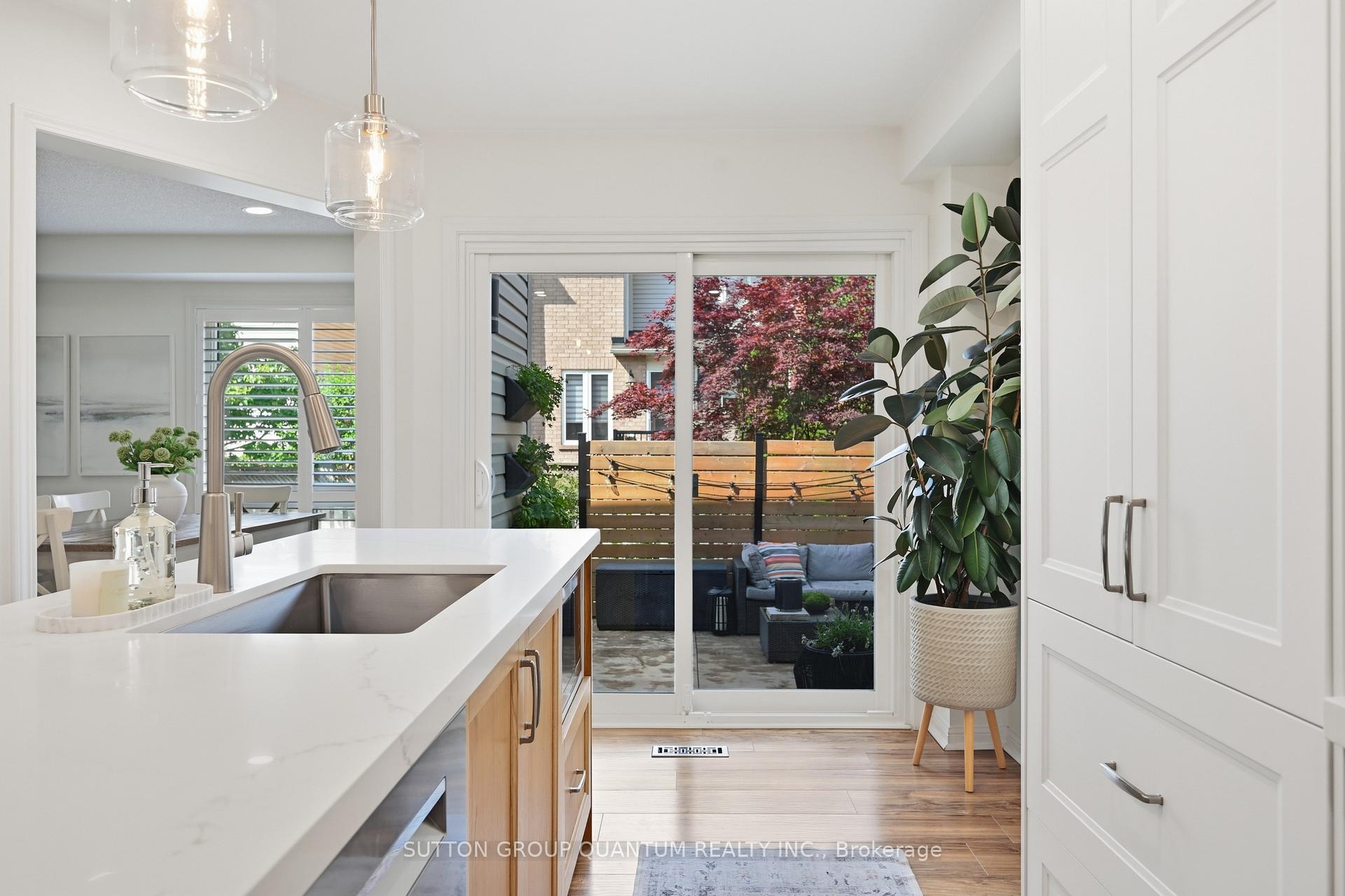Photo 8 of 2245 Kenneth Crescent, Burlington, Orchard — HOMEH