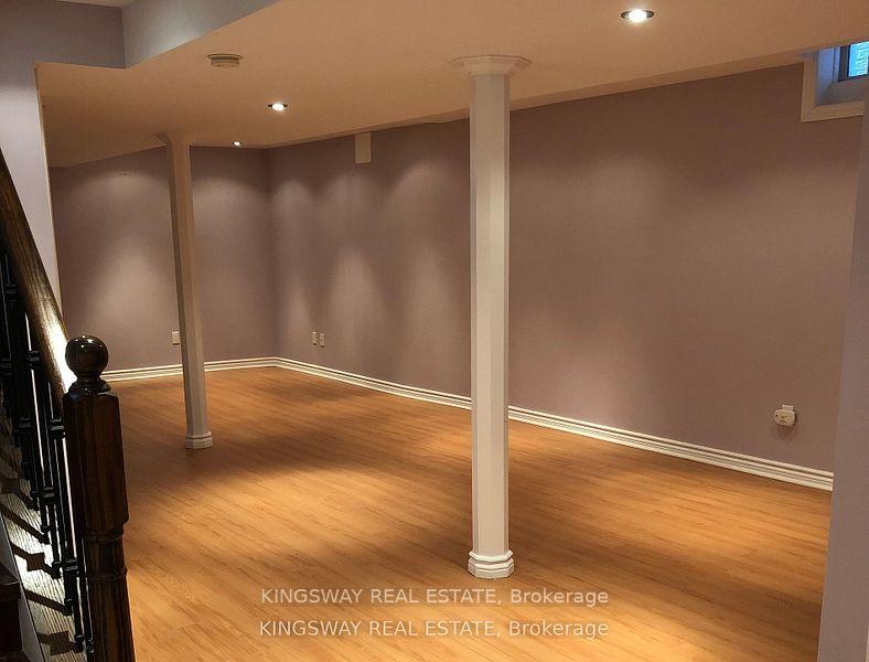 Photo 8 of 722 Four Winds Way, Mississauga, Hurontario — HOMEH