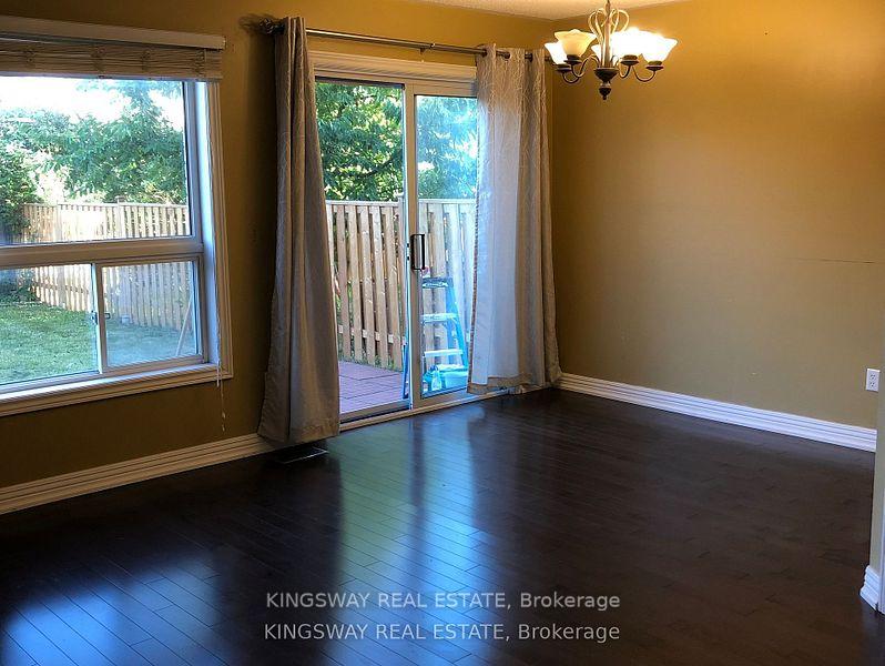 Photo 9 of 722 Four Winds Way, Mississauga, Hurontario — HOMEH