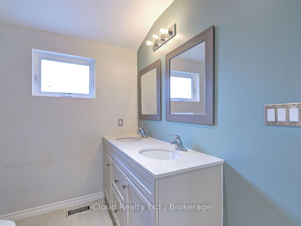 Photo 33 of 3 Nicol Street, Hamilton, Greensville — HOMEH