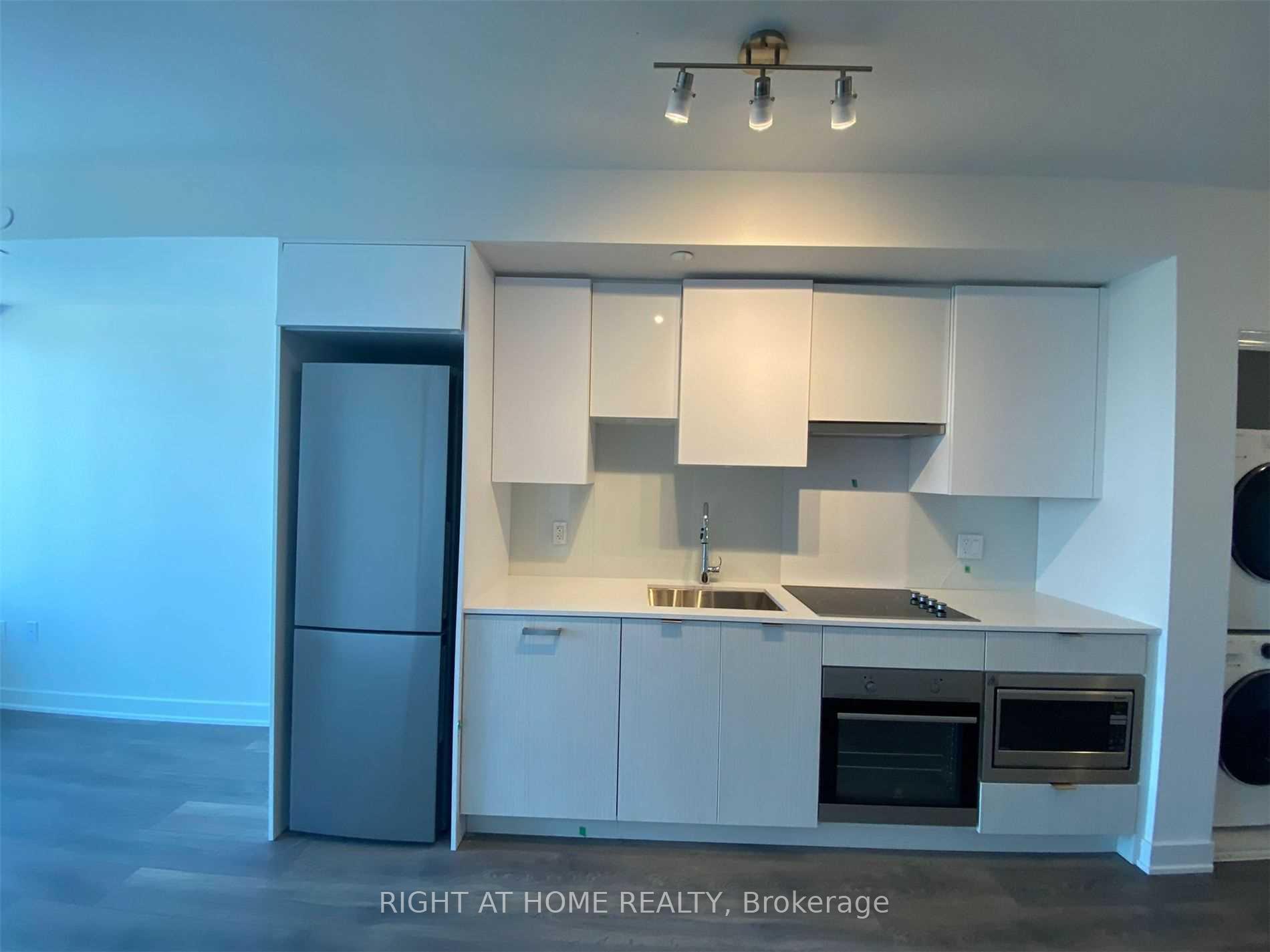 Photo 2 of Unit 3101, 99 Broadway Avenue, Toronto, Mount Pleasant West — HOMEH