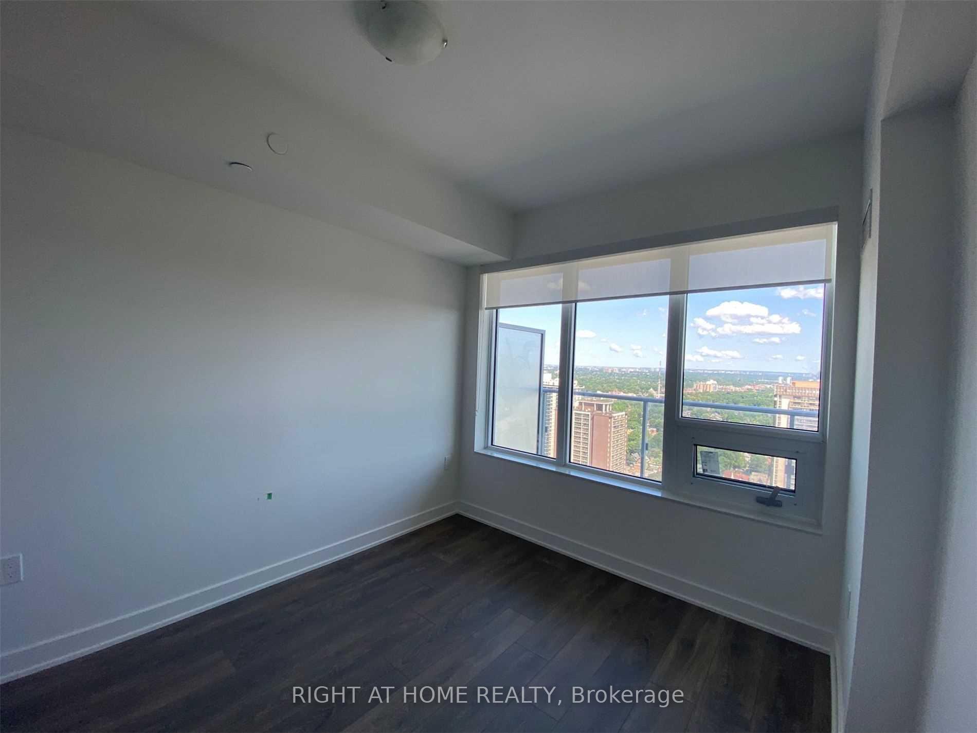 Photo 5 of Unit 3101, 99 Broadway Avenue, Toronto, Mount Pleasant West — HOMEH